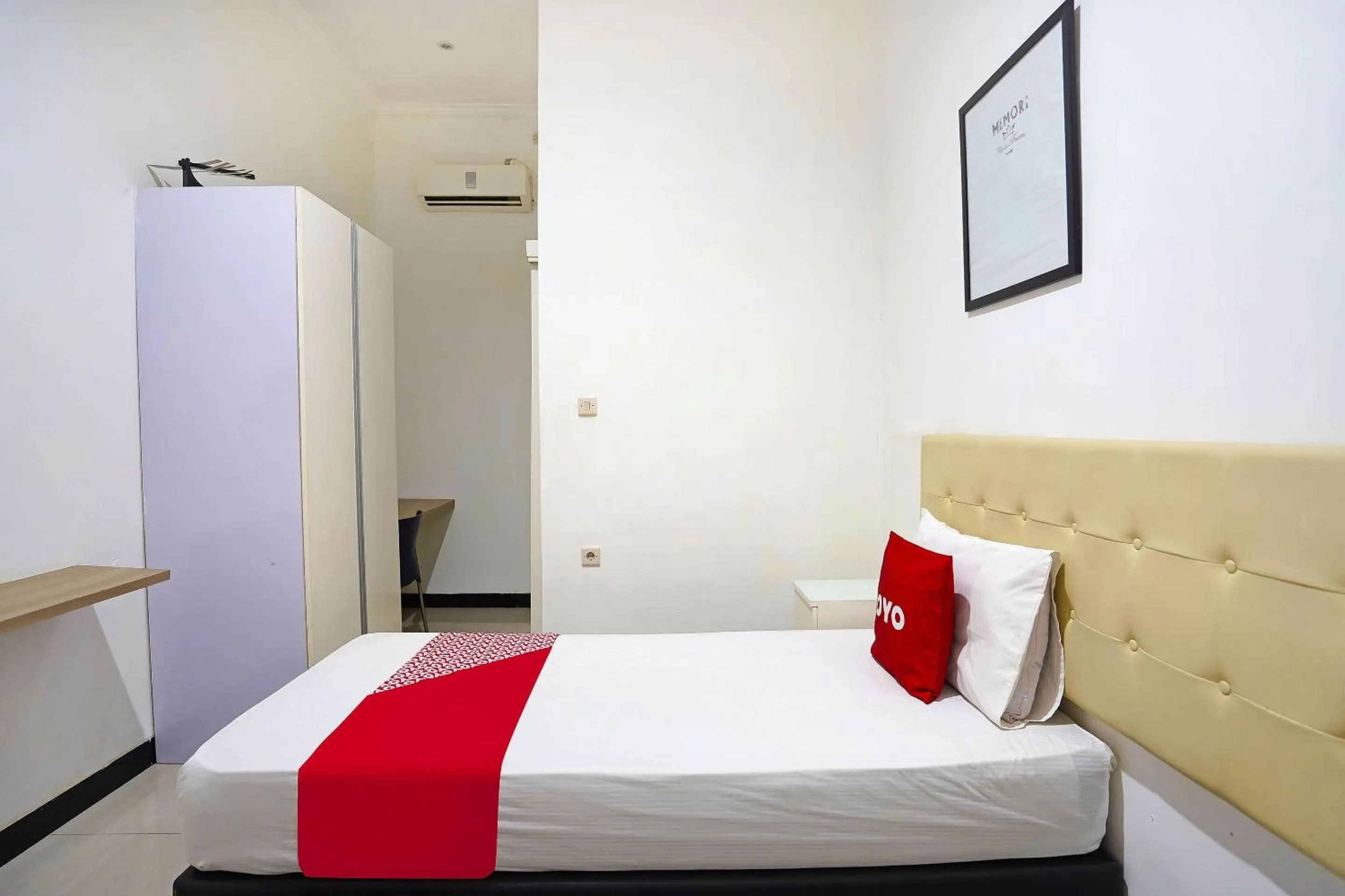 Bedroom, Bed in Hotel O Ruby Homestay Syariah