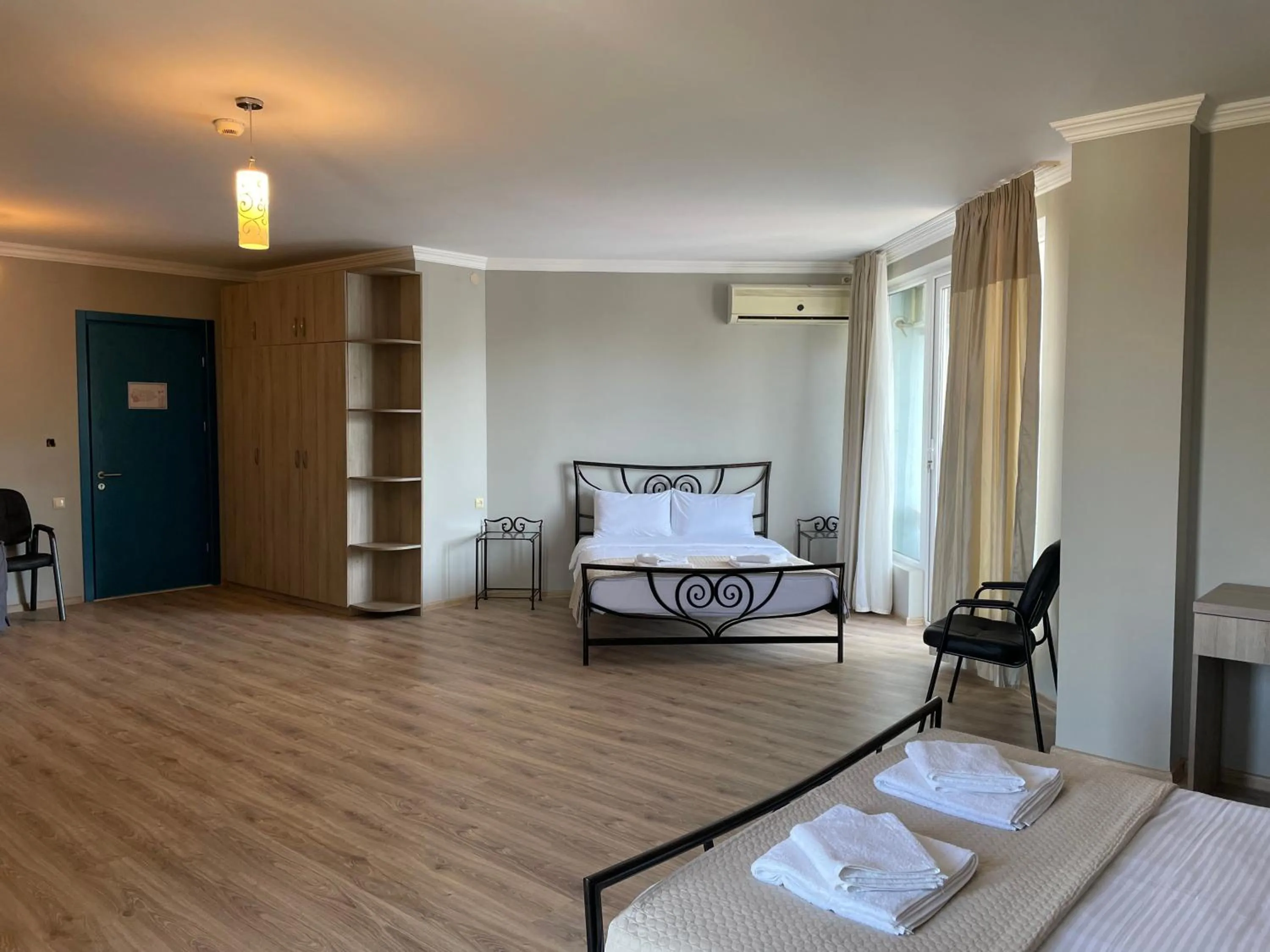 Photo of the whole room in Argo Hotel