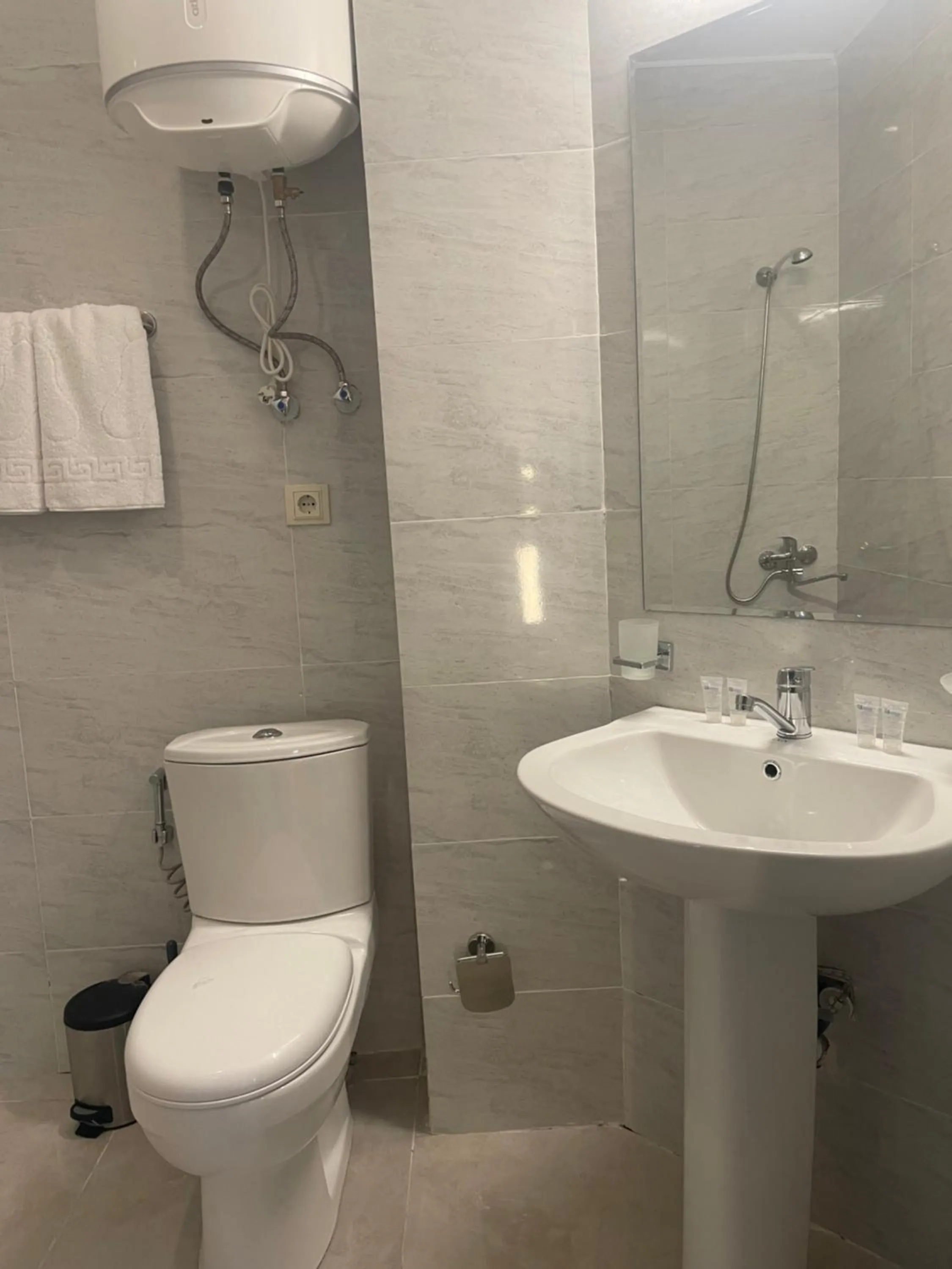 Bathroom in Argo Hotel