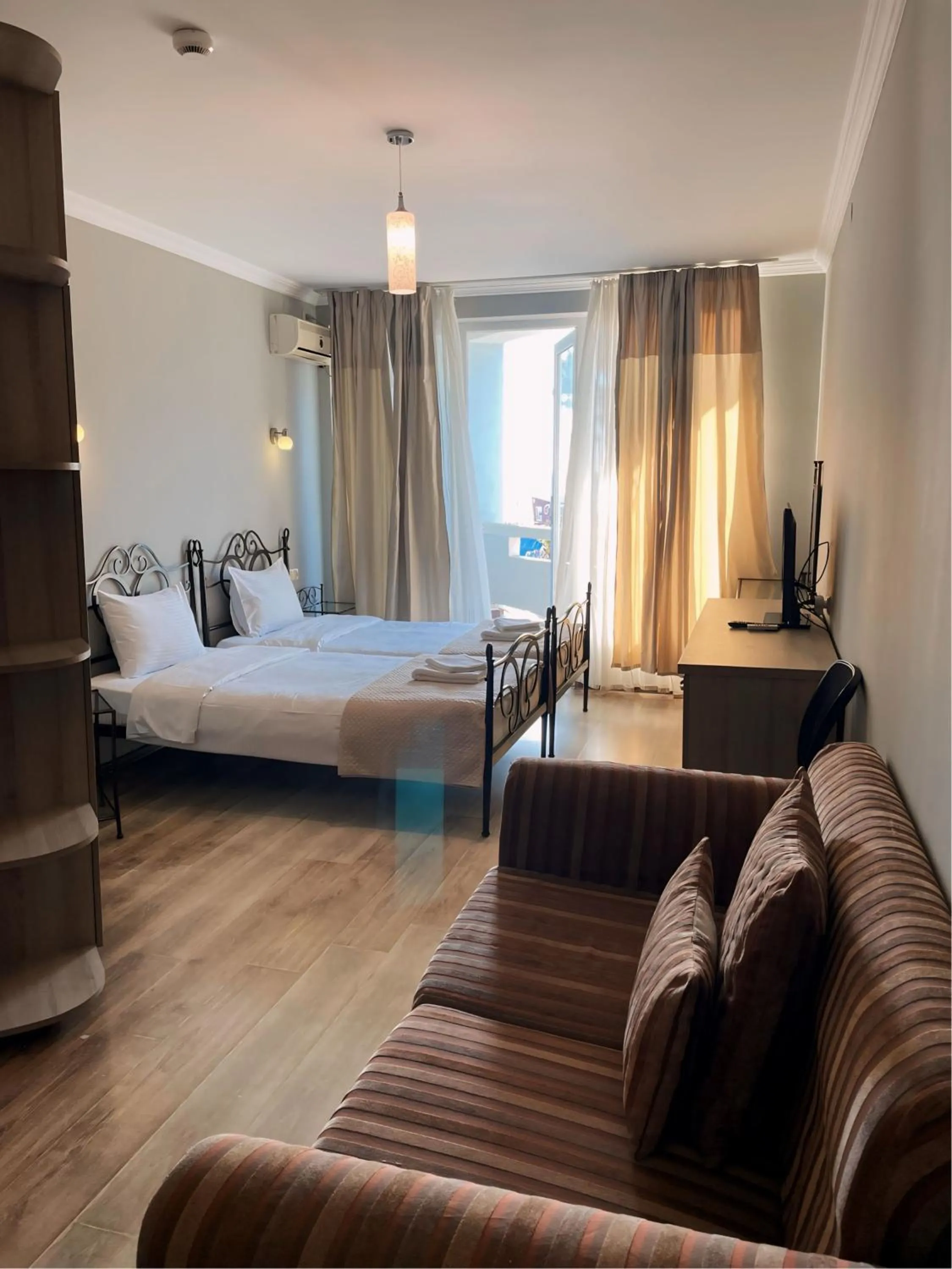 Photo of the whole room in Argo Hotel