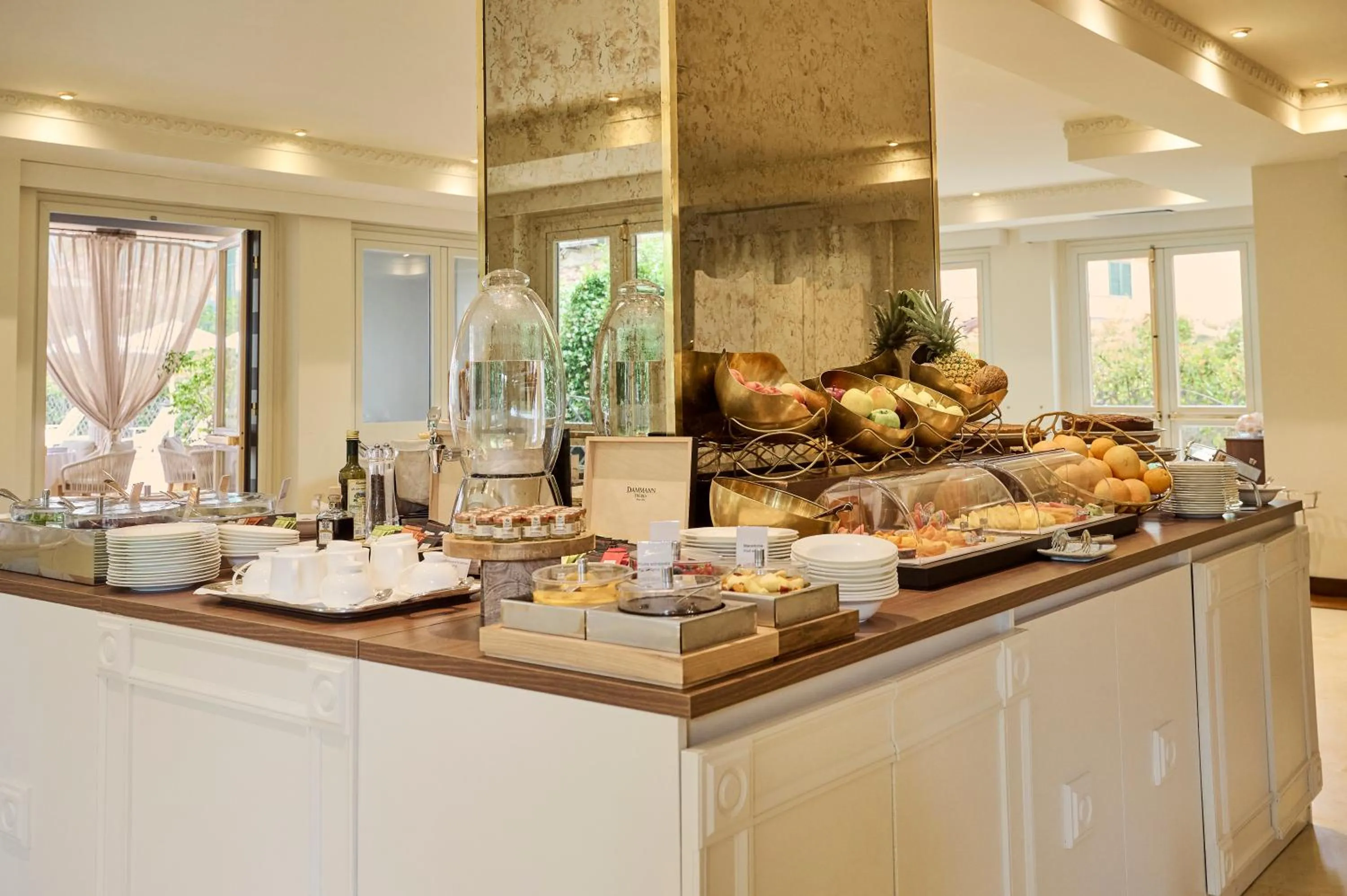 Food and drinks in Grand Hotel Imperiale