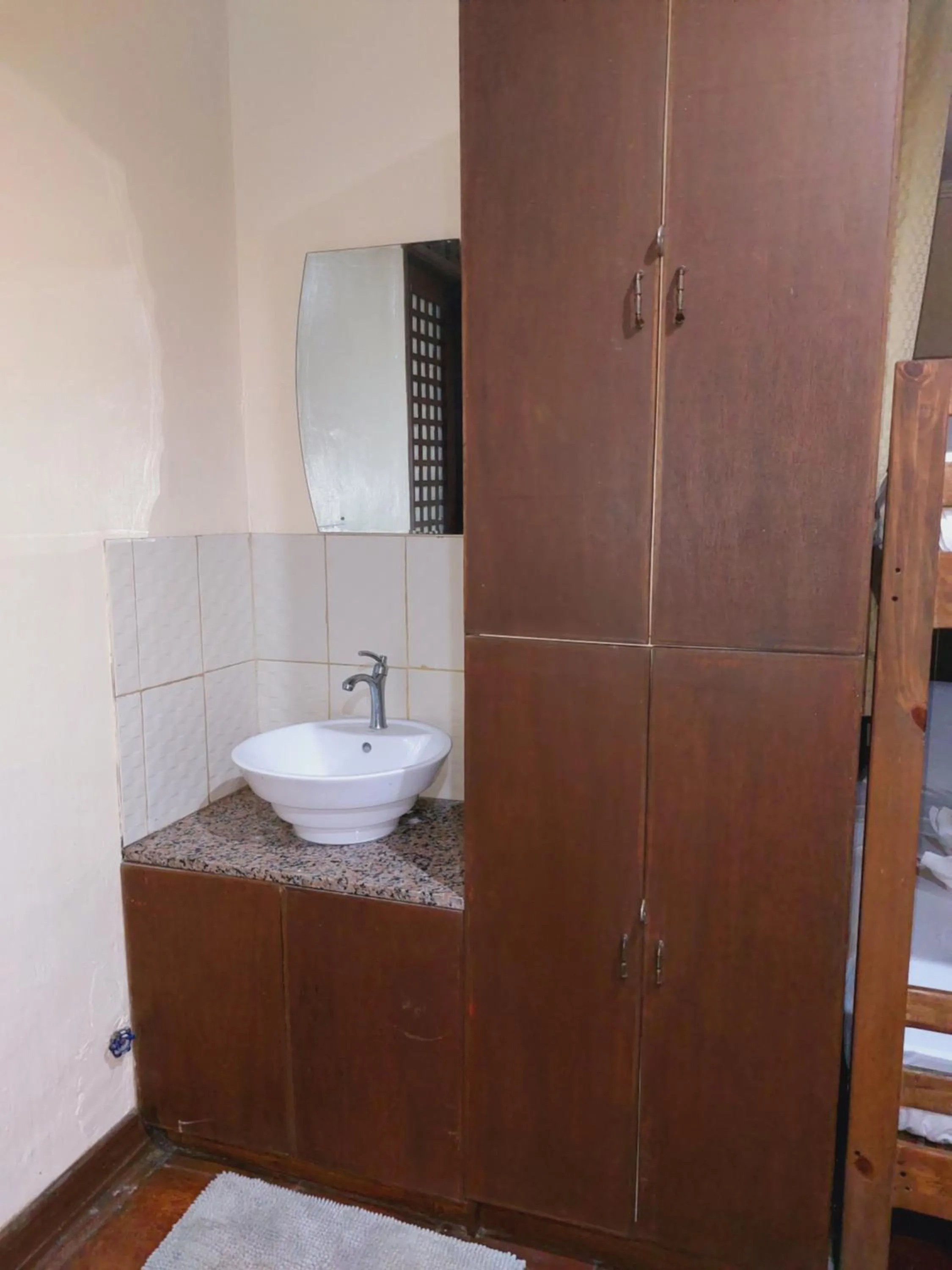 Bathroom in Makabata Guesthouse & Cafe