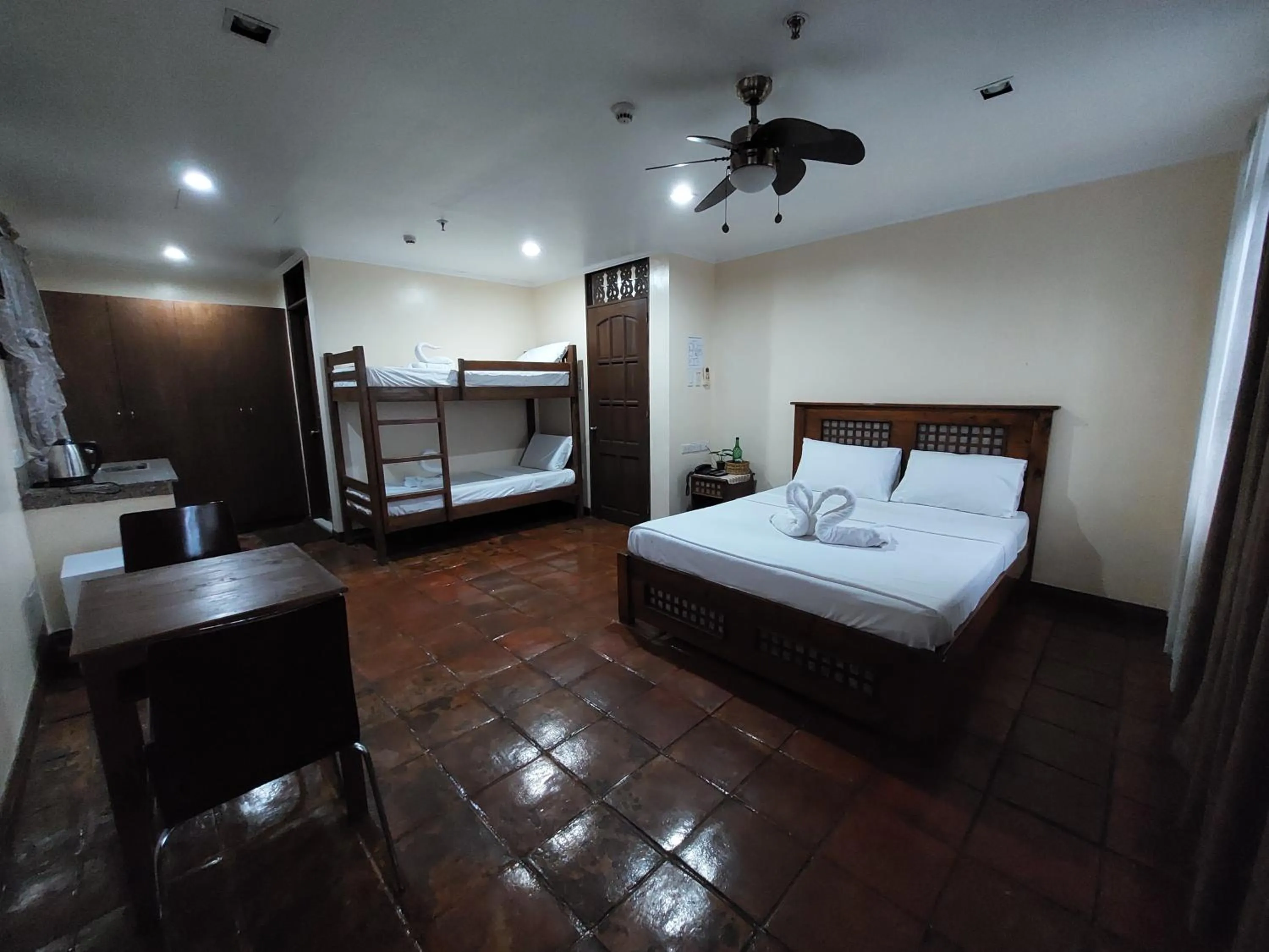 Bed in Makabata Guesthouse & Cafe