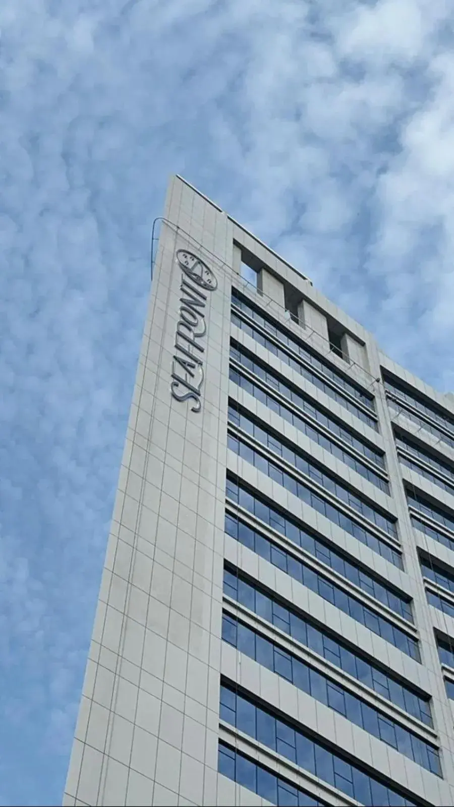 Property building in Seafront Luxury Suites Jeddah Corniche Property building in Seafront Luxury Suites Jeddah Corniche