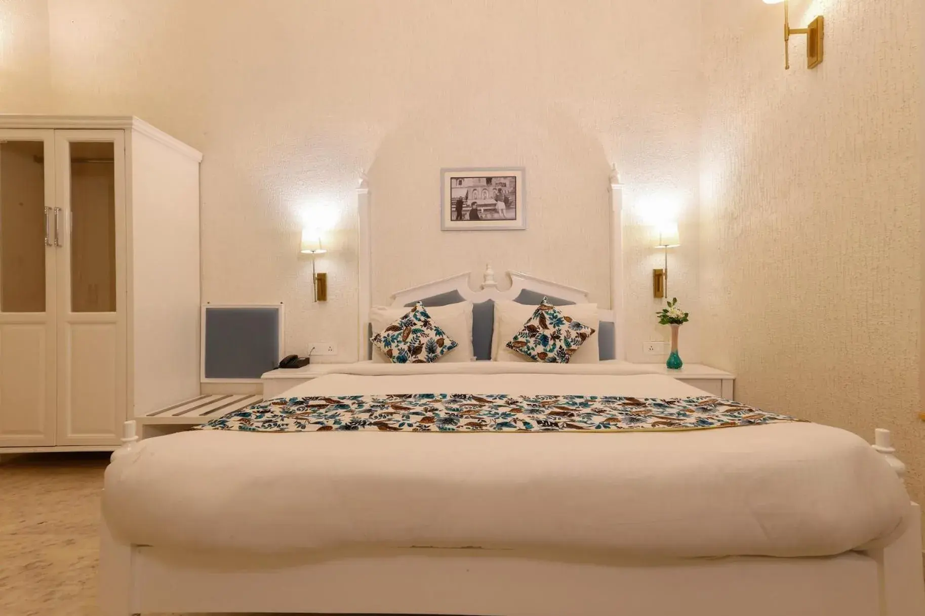 Bed in Saroja Heritage, Varanasi Bed in Saroja Heritage, Varanasi