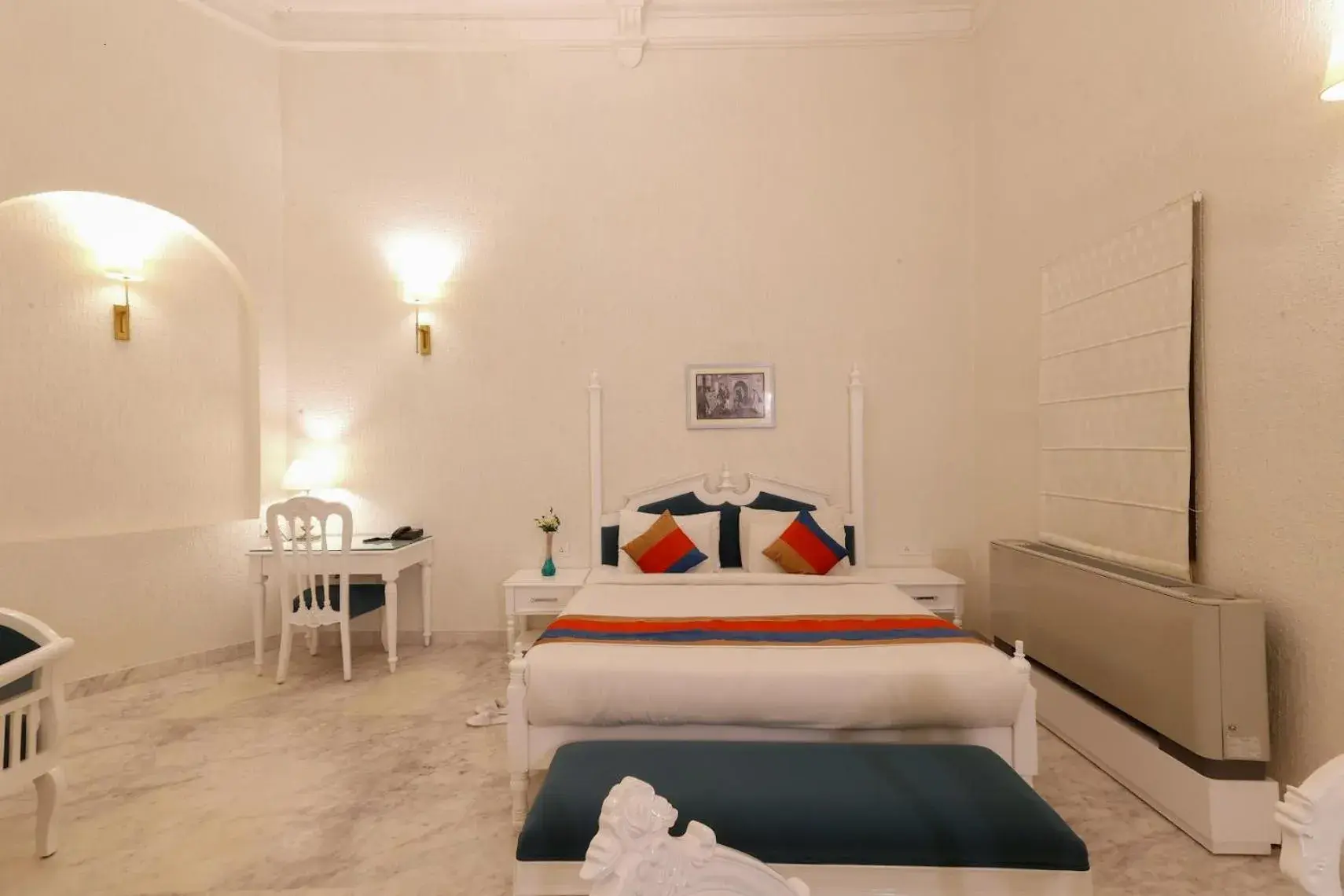 Family, Bed in Saroja Heritage, Varanasi Family, Bed in Saroja Heritage, Varanasi