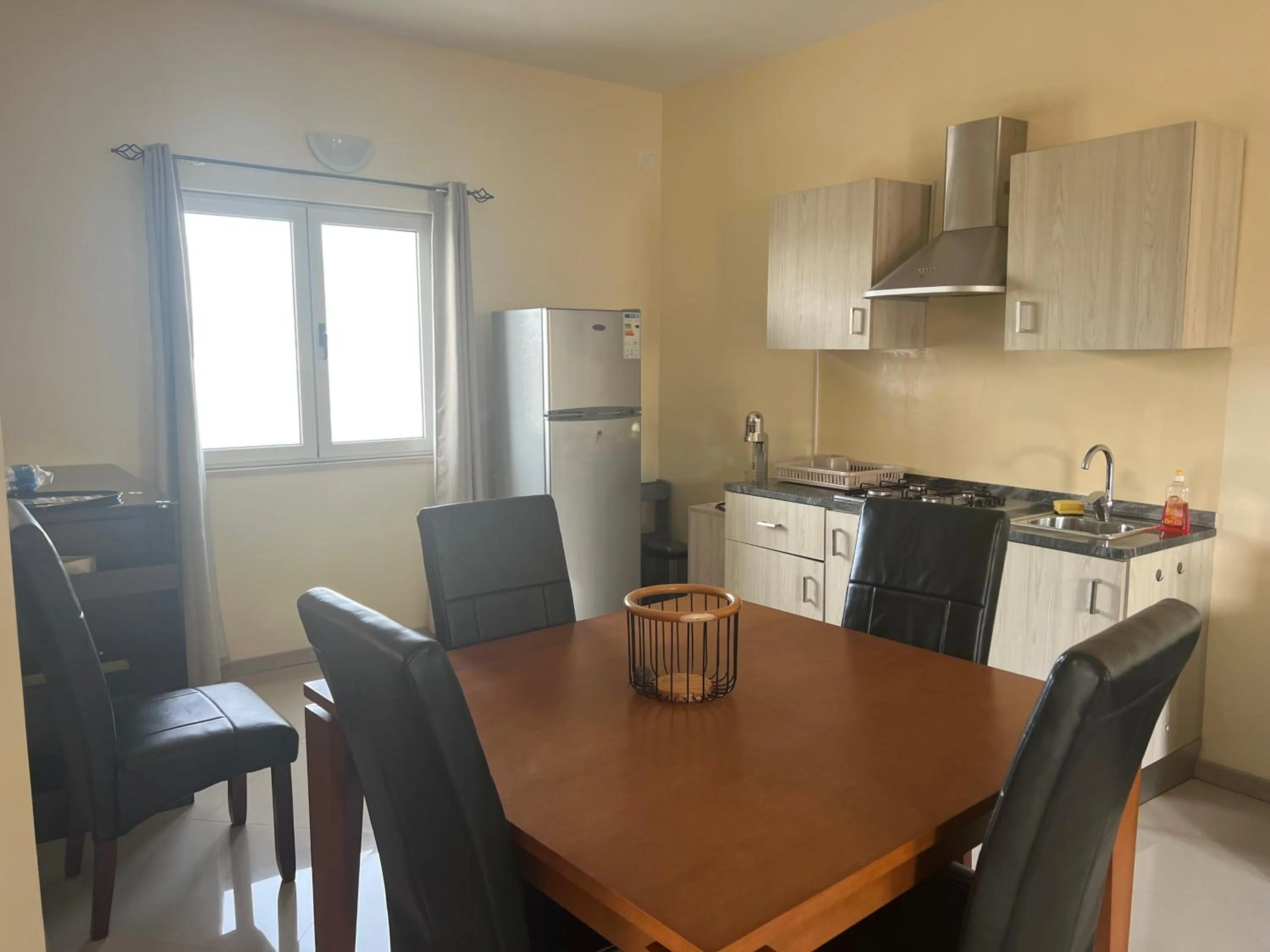 Kitchen or kitchenette in Praia Capital Residence Aparthotel