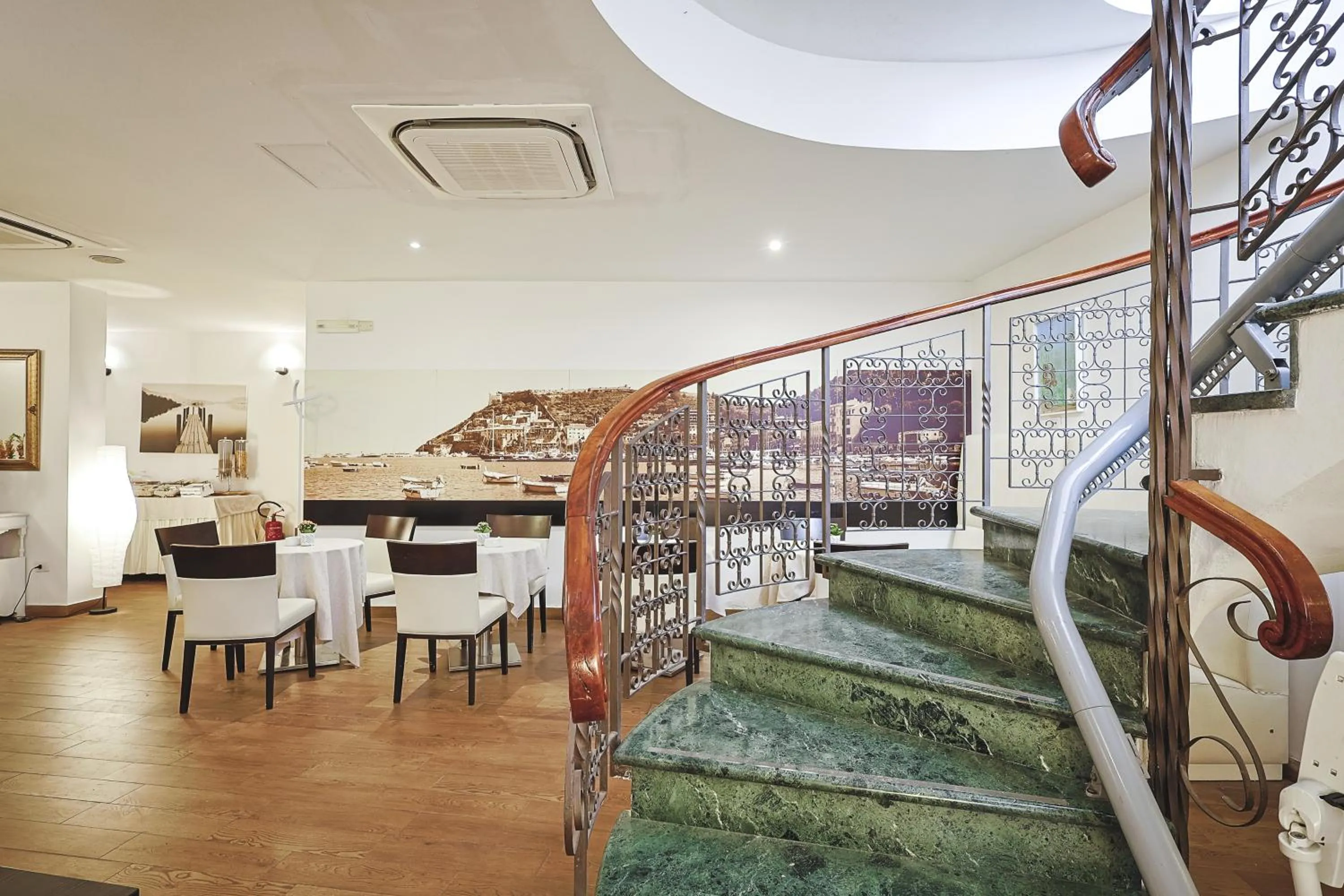 Seating area in Bi Hotel