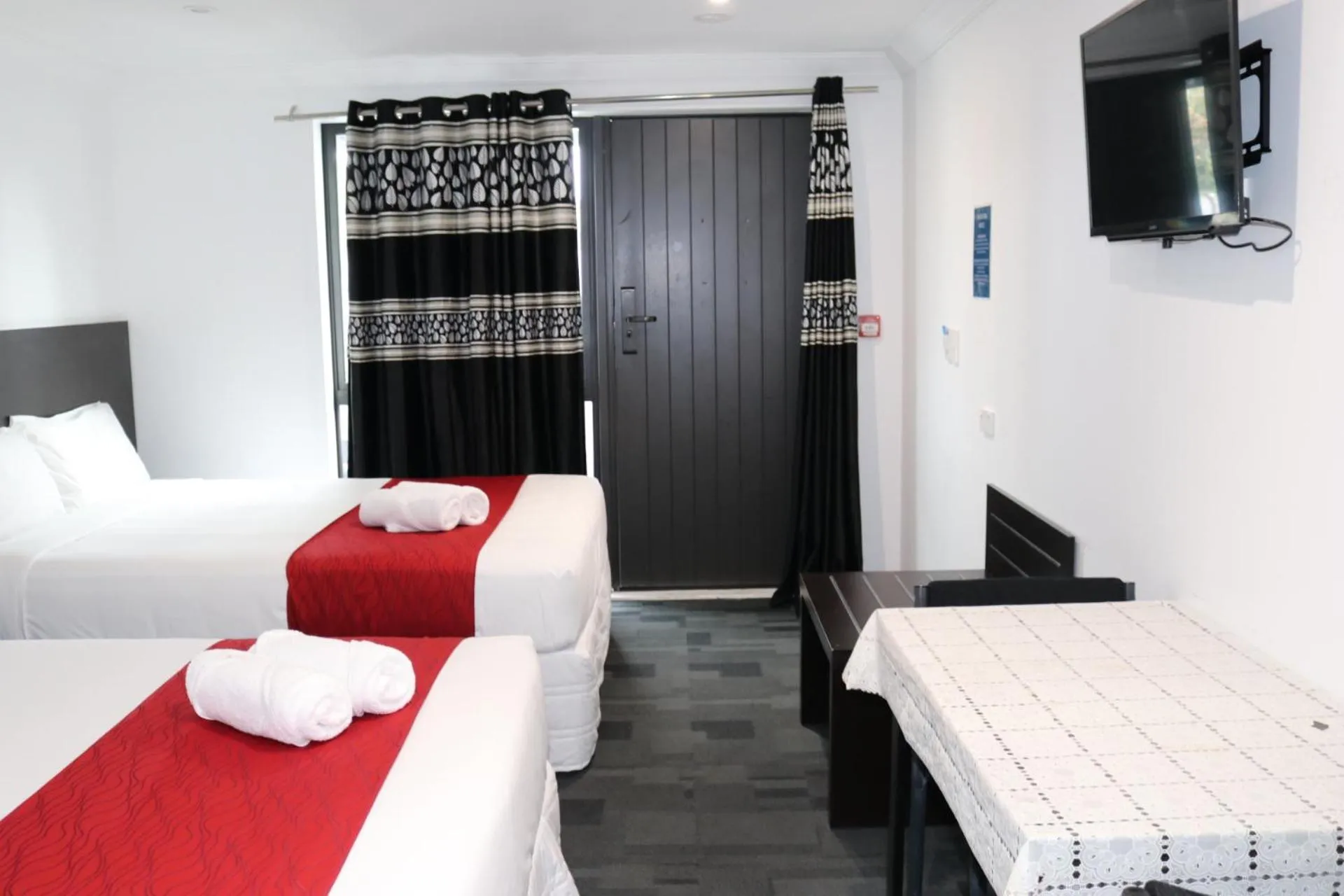 Bed in Krishna Motel - Newly Built in Papakura