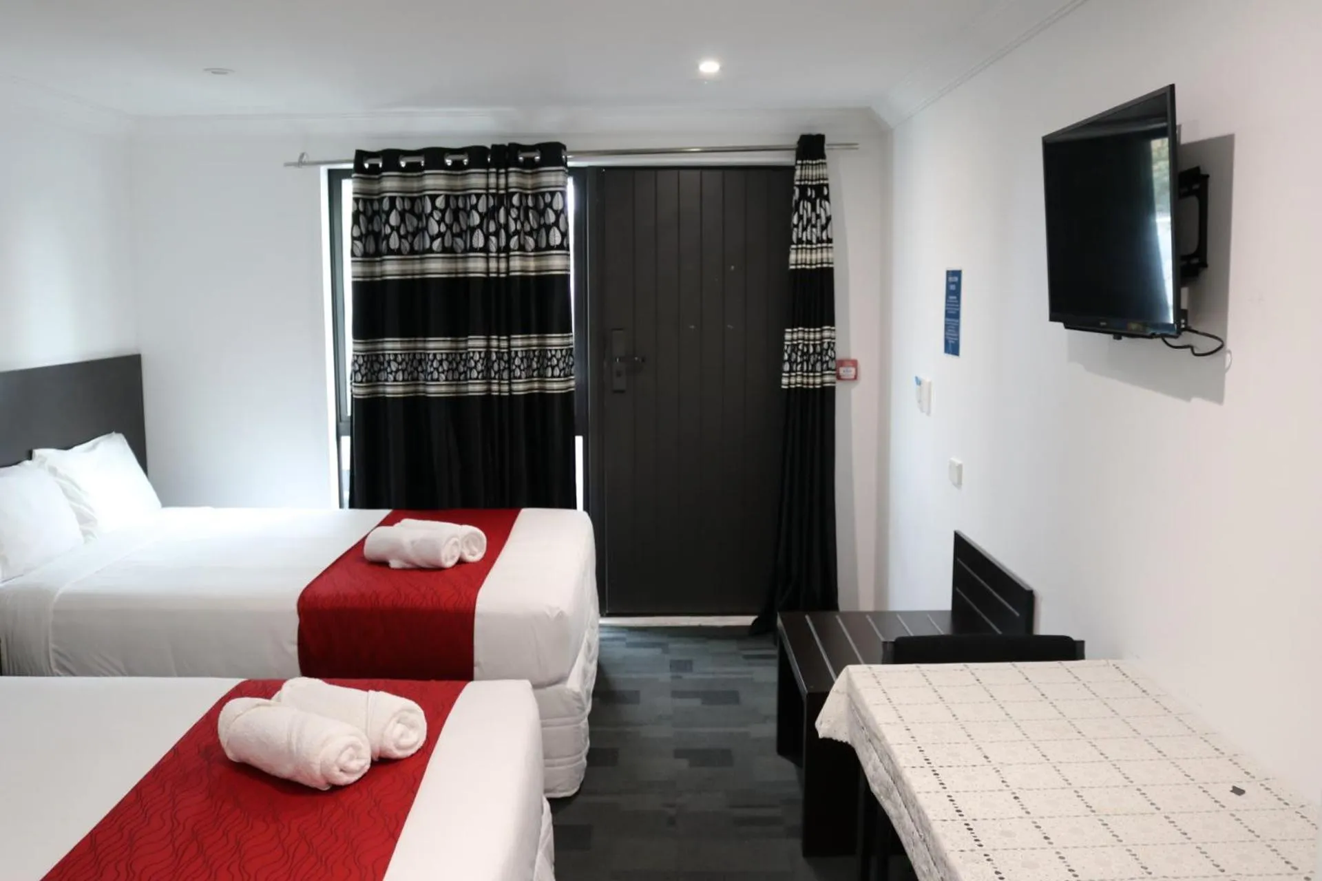 Bed in Krishna Motel - Newly Built in Papakura