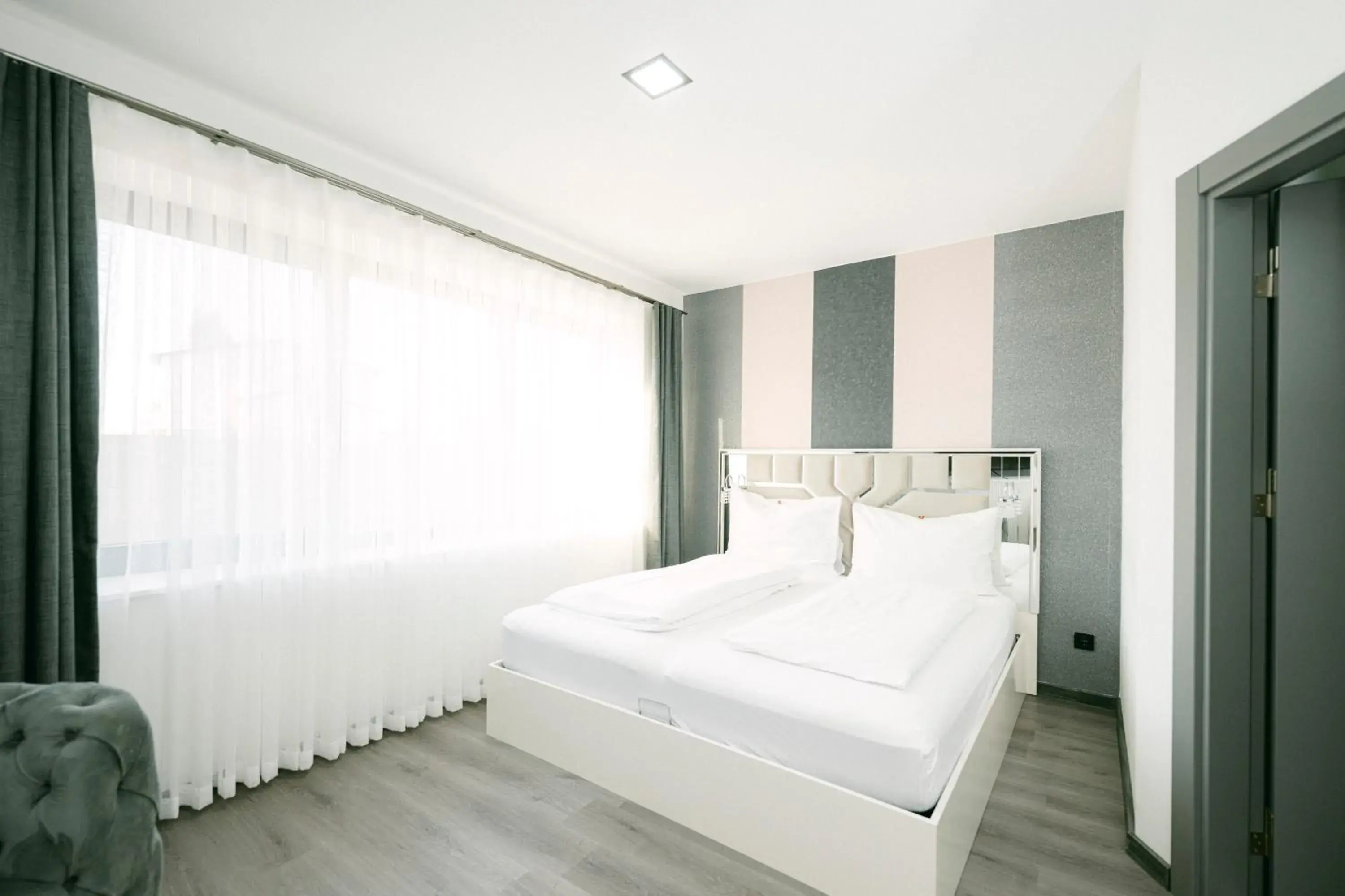 Double Room - single occupancy in PARKHOTEL BRAUNAU - 24 Stunden Self Check-IN Double Room - single occupancy in PARKHOTEL BRAUNAU - 24 Stunden Self Check-IN