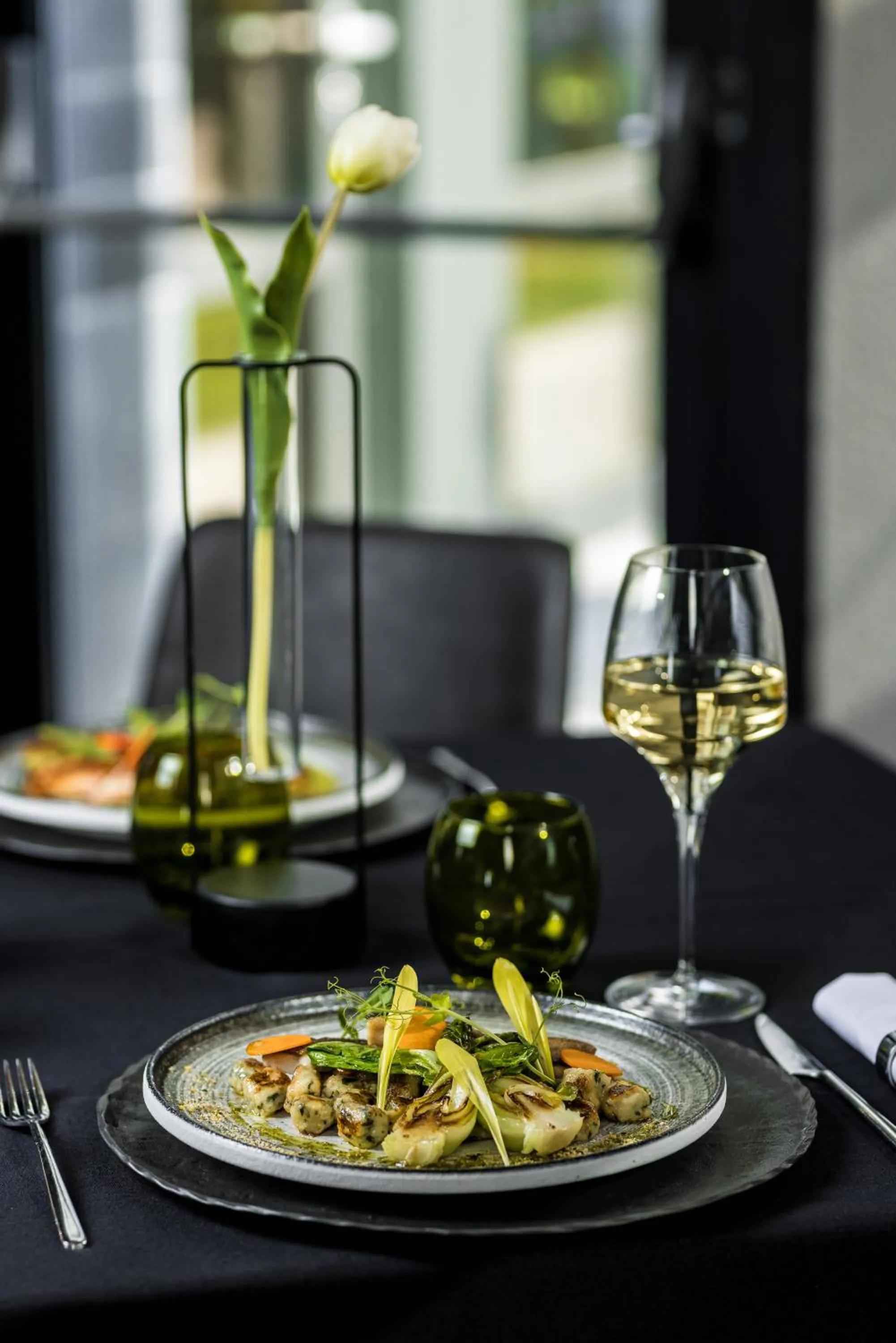 Food and drinks in B THE HOTEL