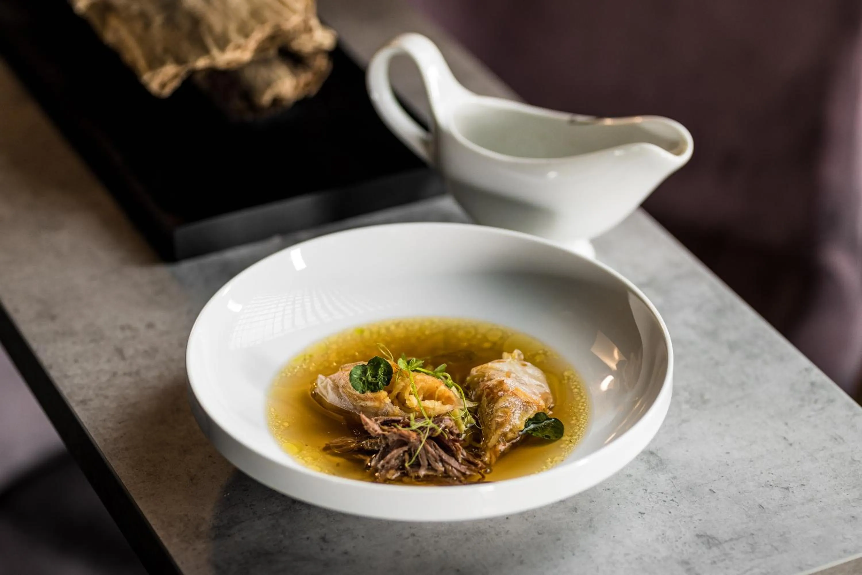 Food and drinks in B THE HOTEL