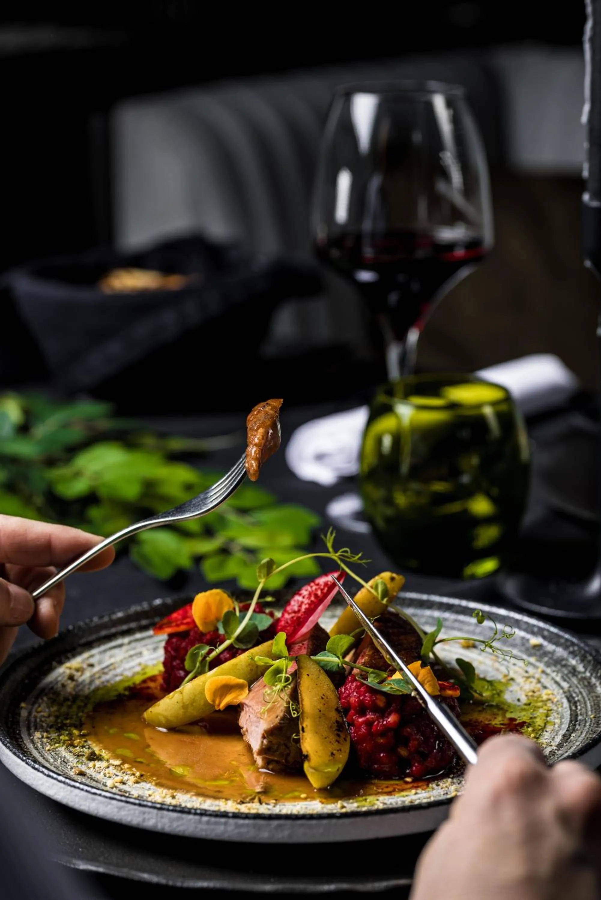 Food and drinks in B THE HOTEL