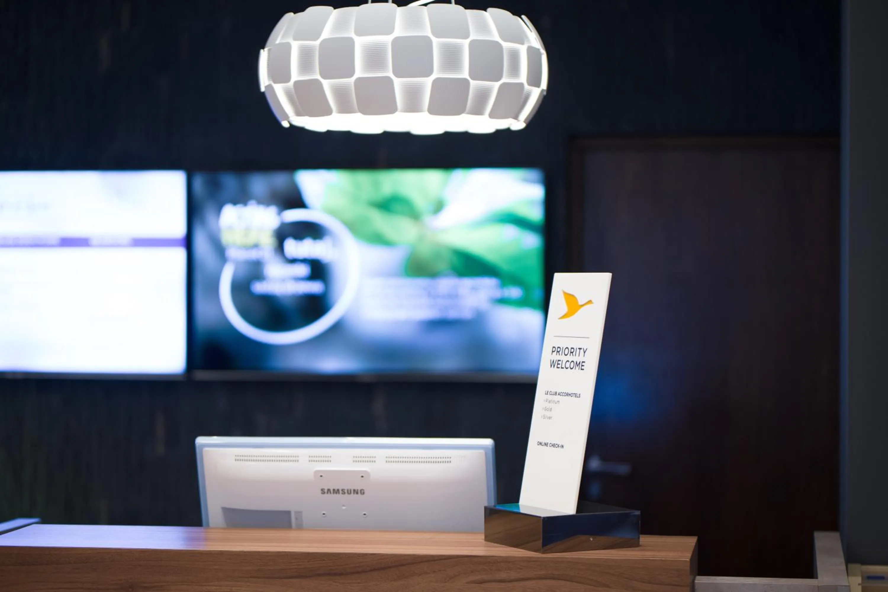 Lobby or reception in Mercure Lublin Centrum