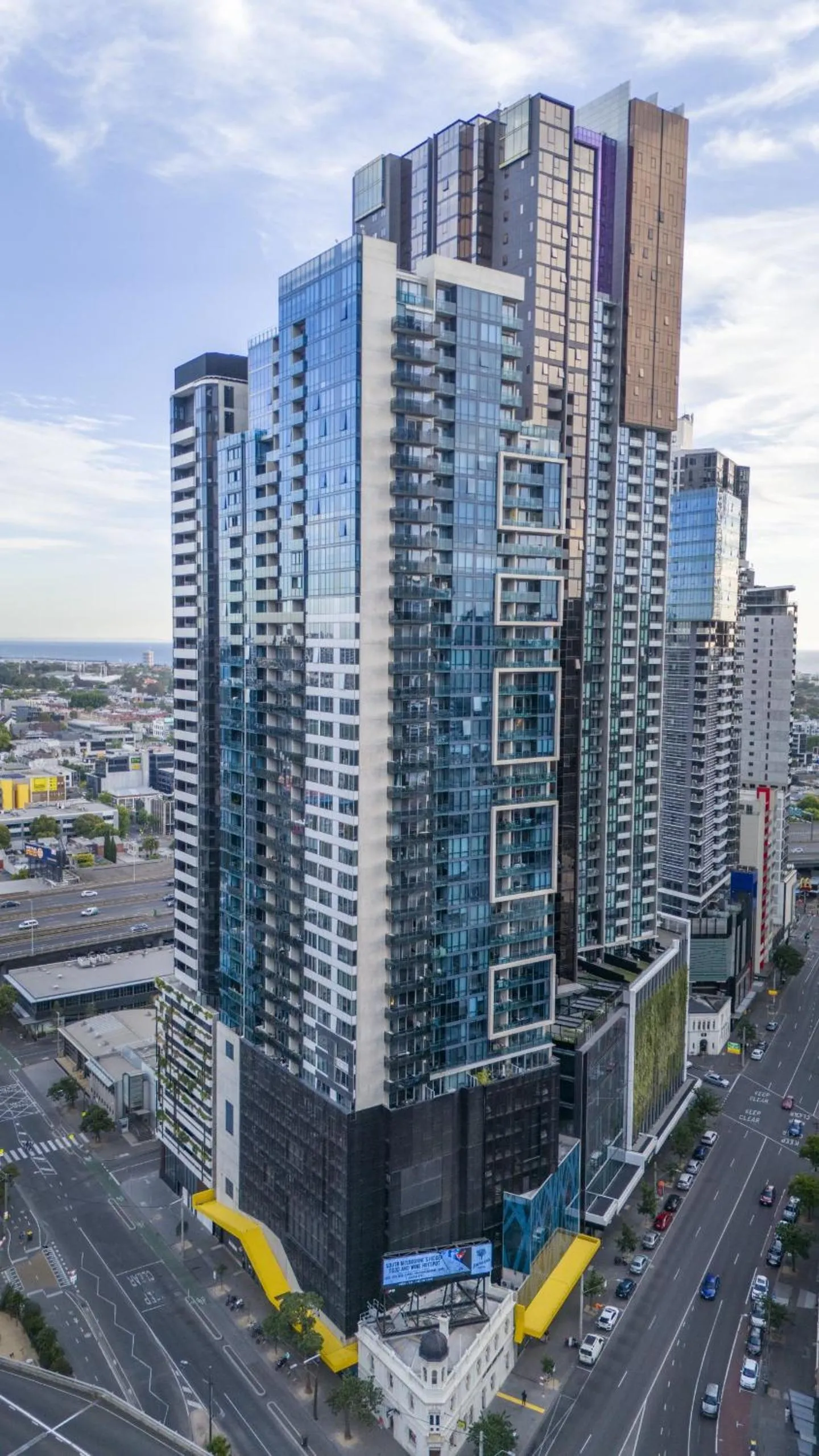 Property building in Mega Style Apartments Mainpoint