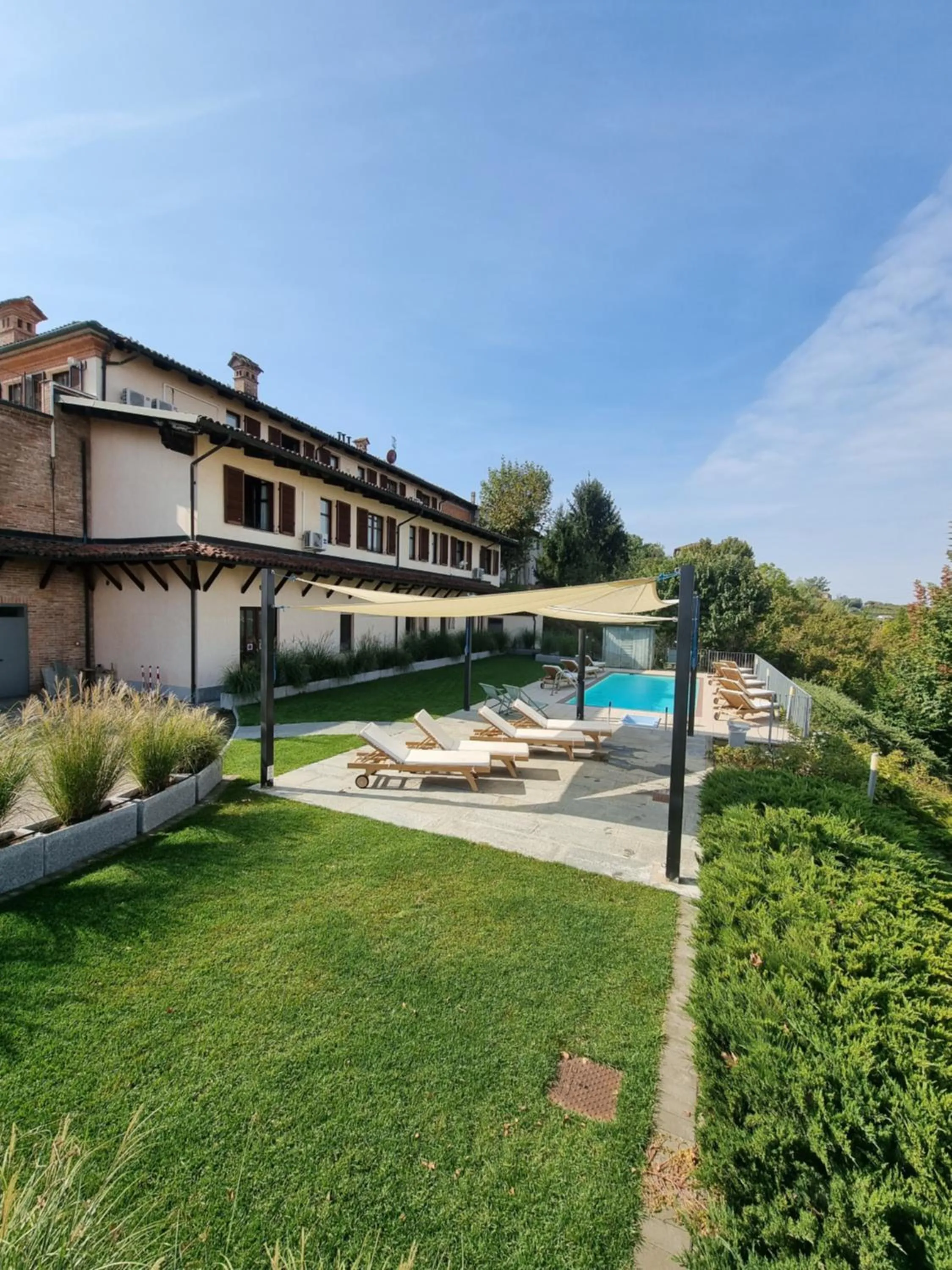 Swimming pool in Hotel Villa Lauri