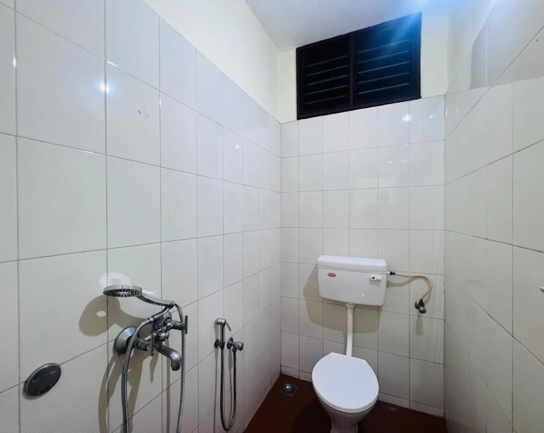 Shower in Hotel Sunday - Townhouse Club Airport Trivandrum