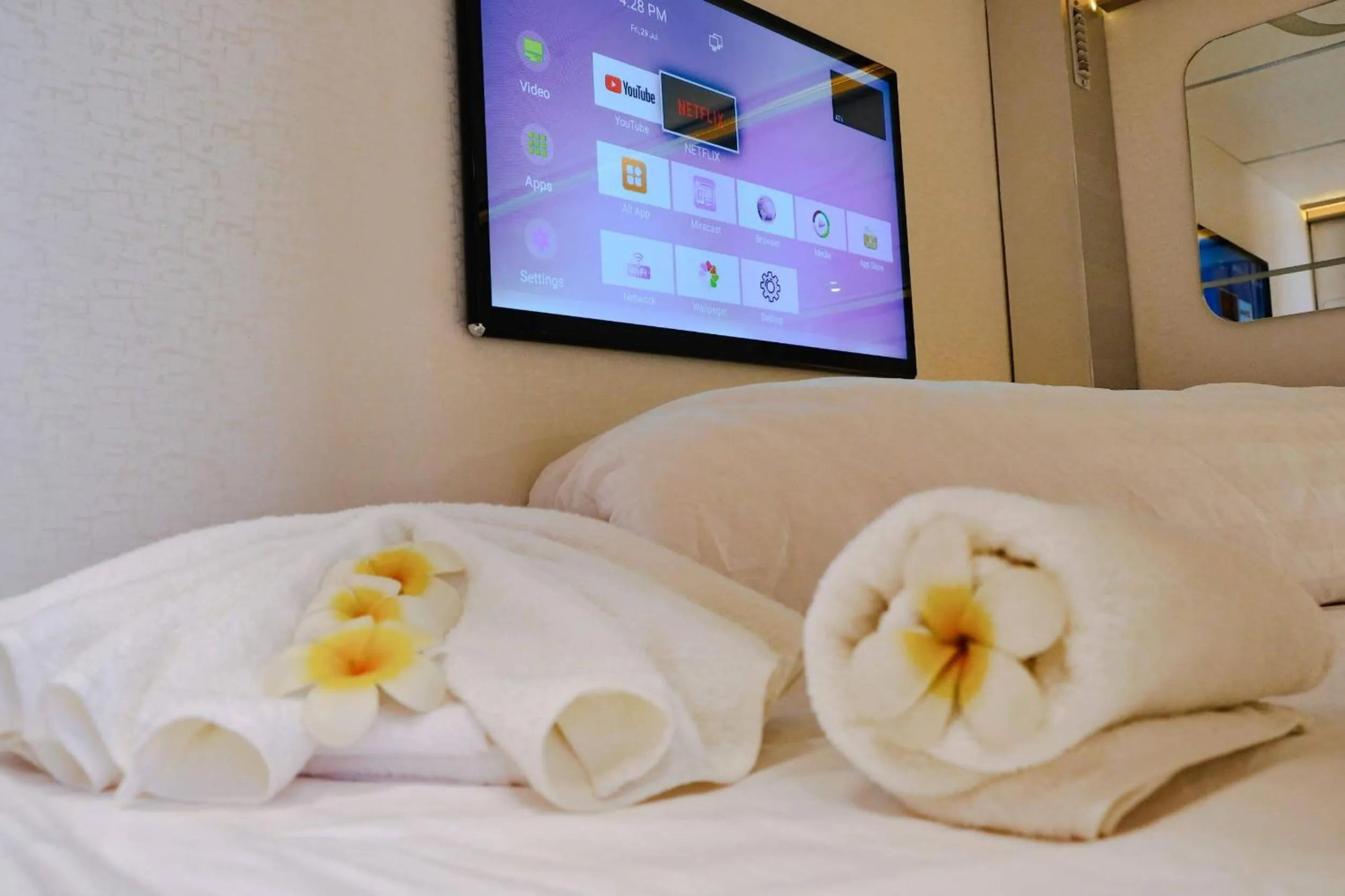 TV and multimedia, Bed in Ljubljana Capsule Hostel