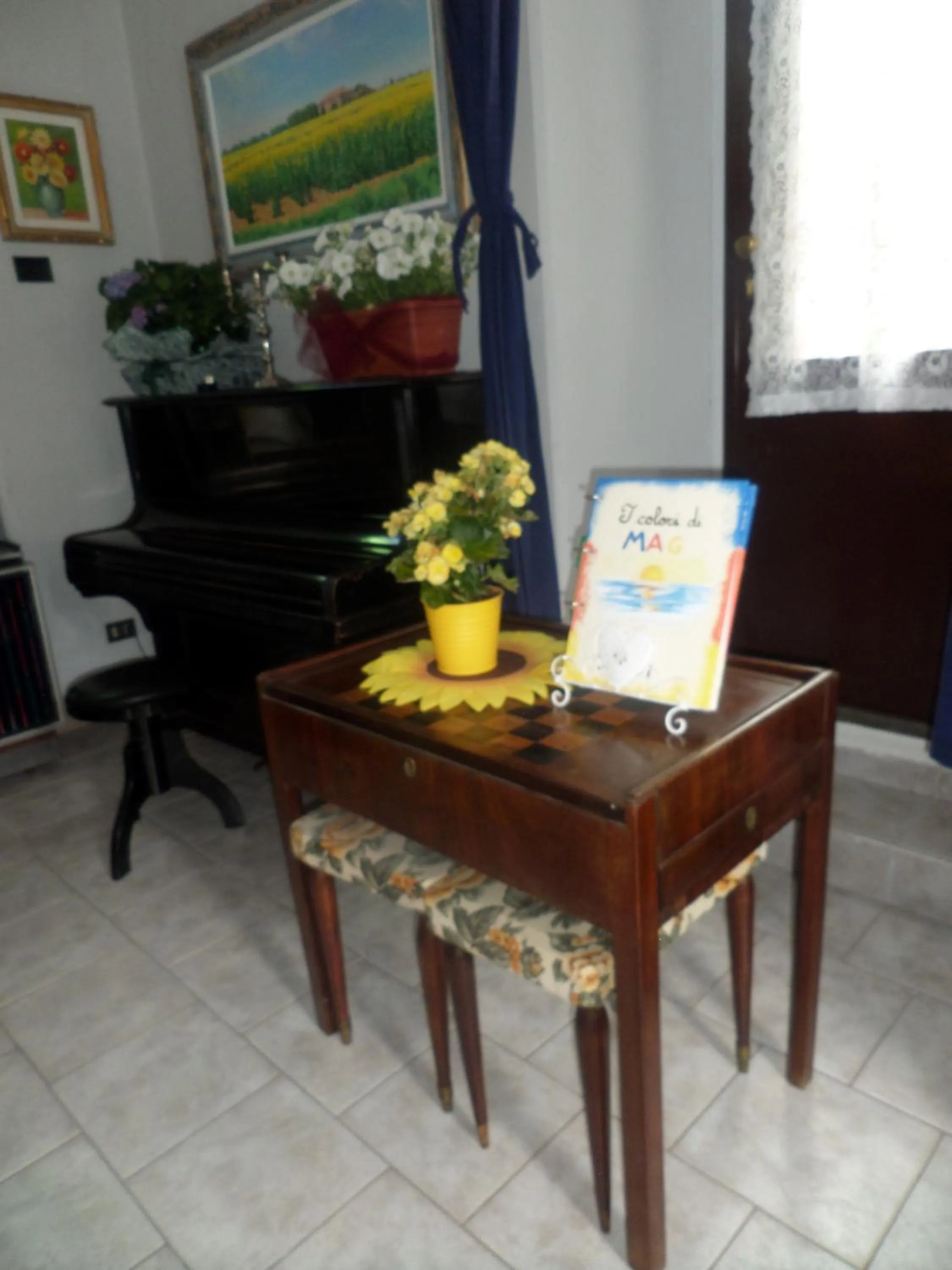 Decorative detail in I Colori di Mag