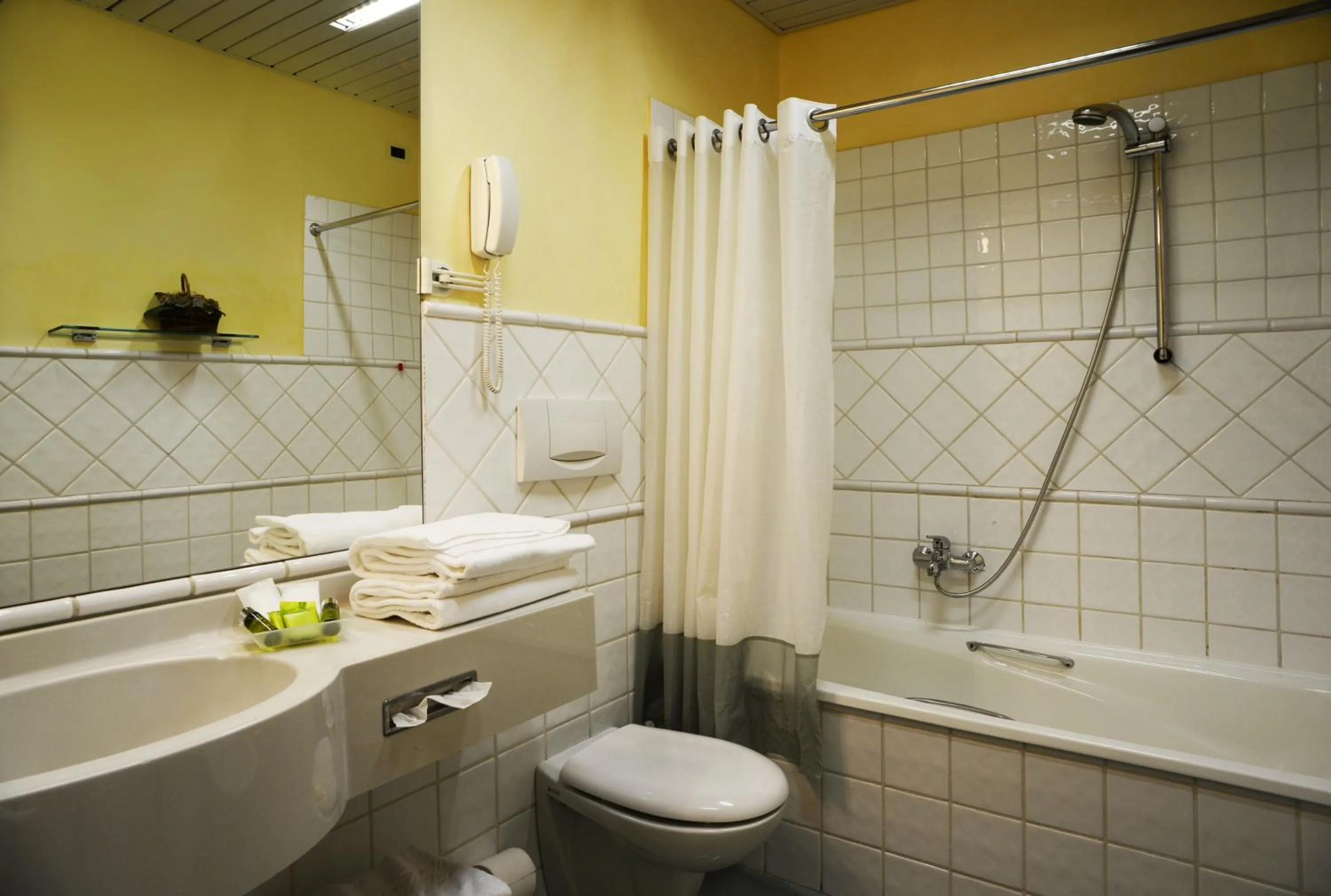 Bathroom in Hotel Colombia
