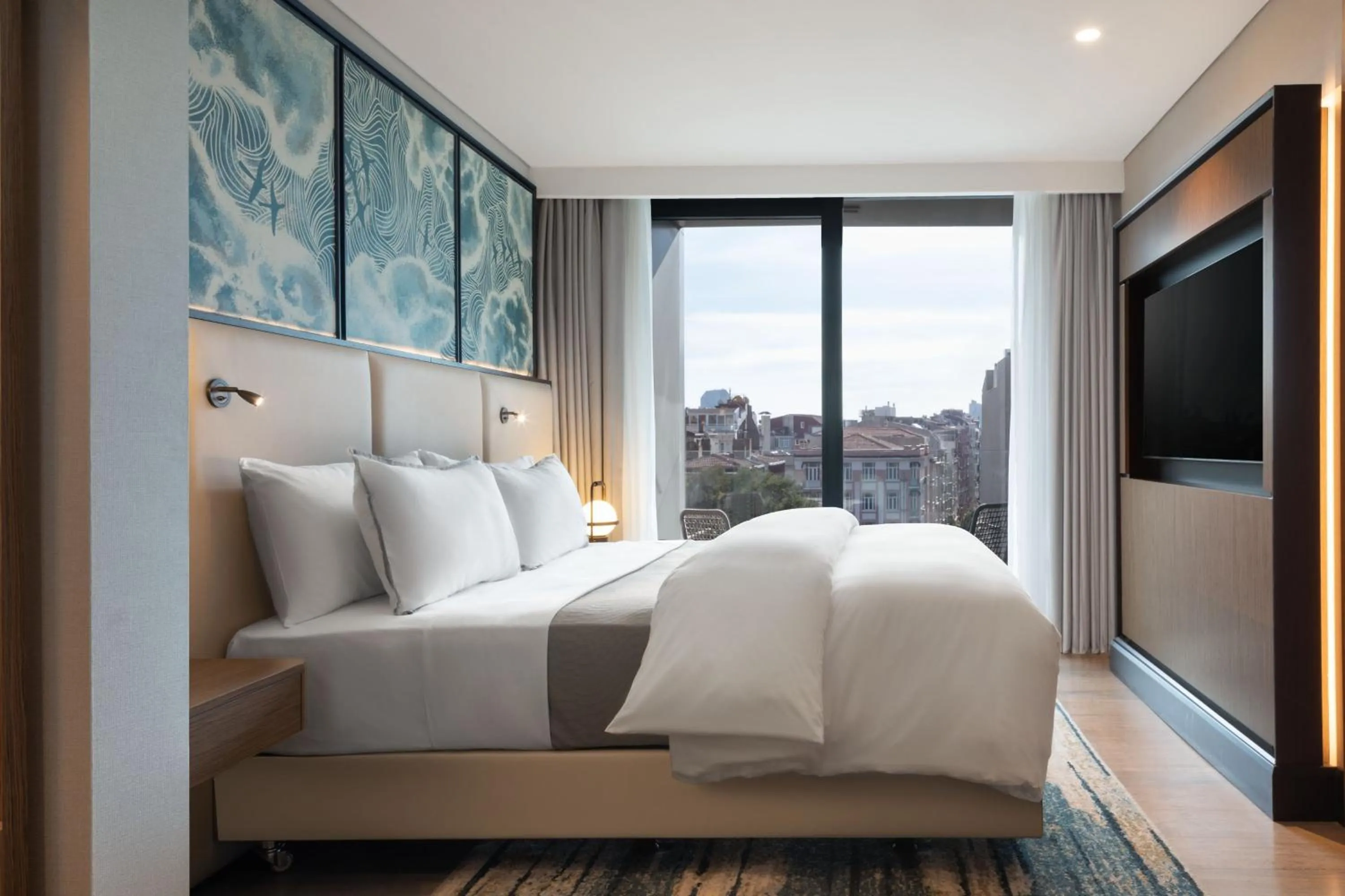 Photo of the whole room, Bed in The Westin Istanbul Nisantasi