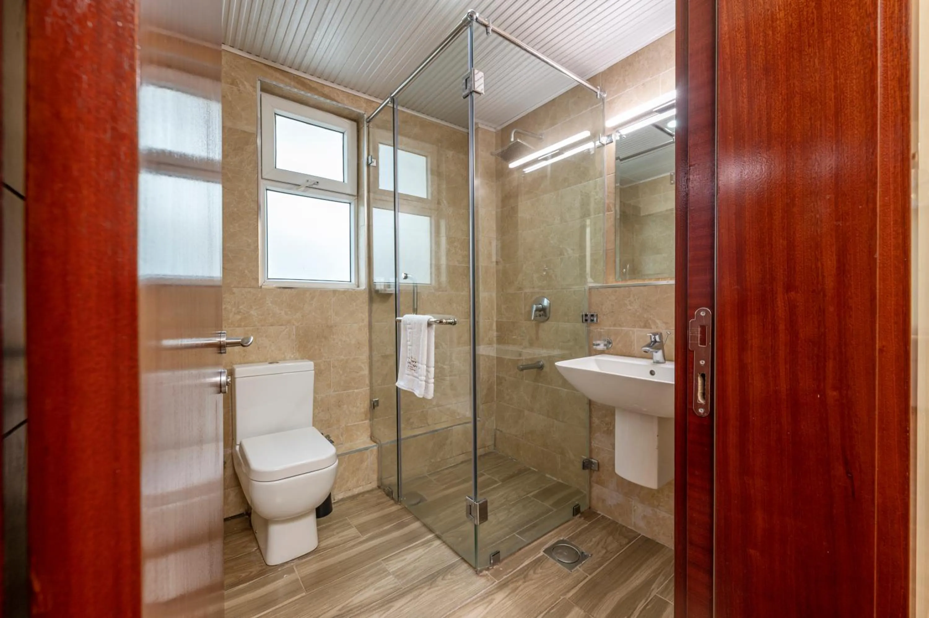 Toilet in Roma Court Serviced Apartments