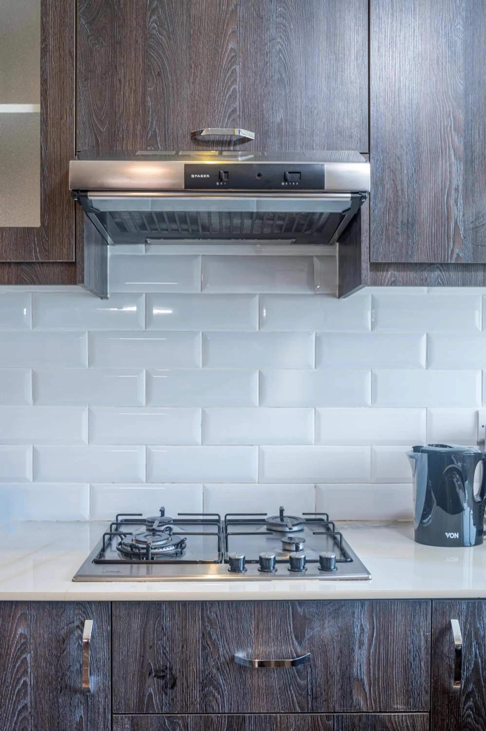 stove in Roma Court Serviced Apartments