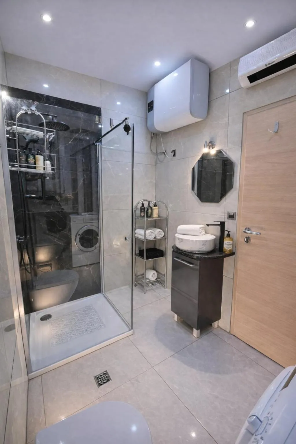 Shower in Apartman Julija 2