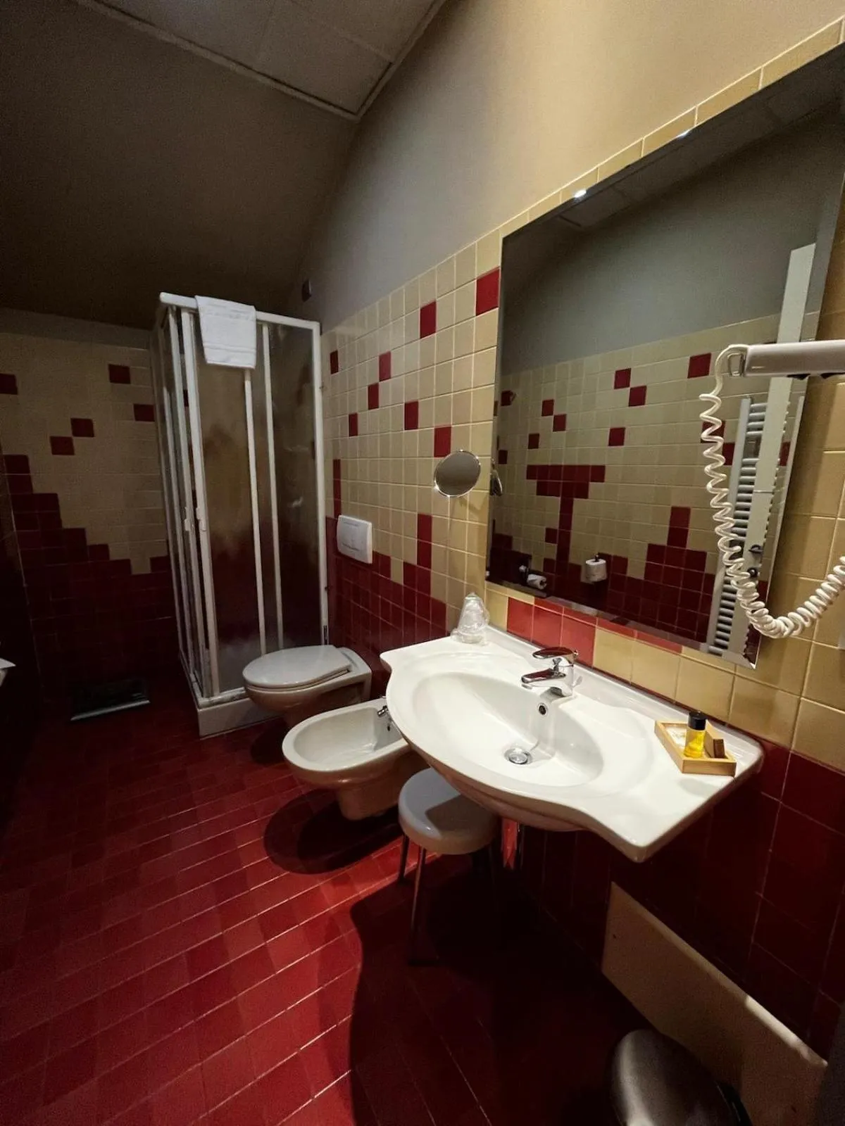 Shower in Hotel Fortyfive