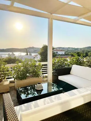 Blue Bay Vouliagmeni Luxury Apartment Blue Bay Vouliagmeni Luxury Apartment
