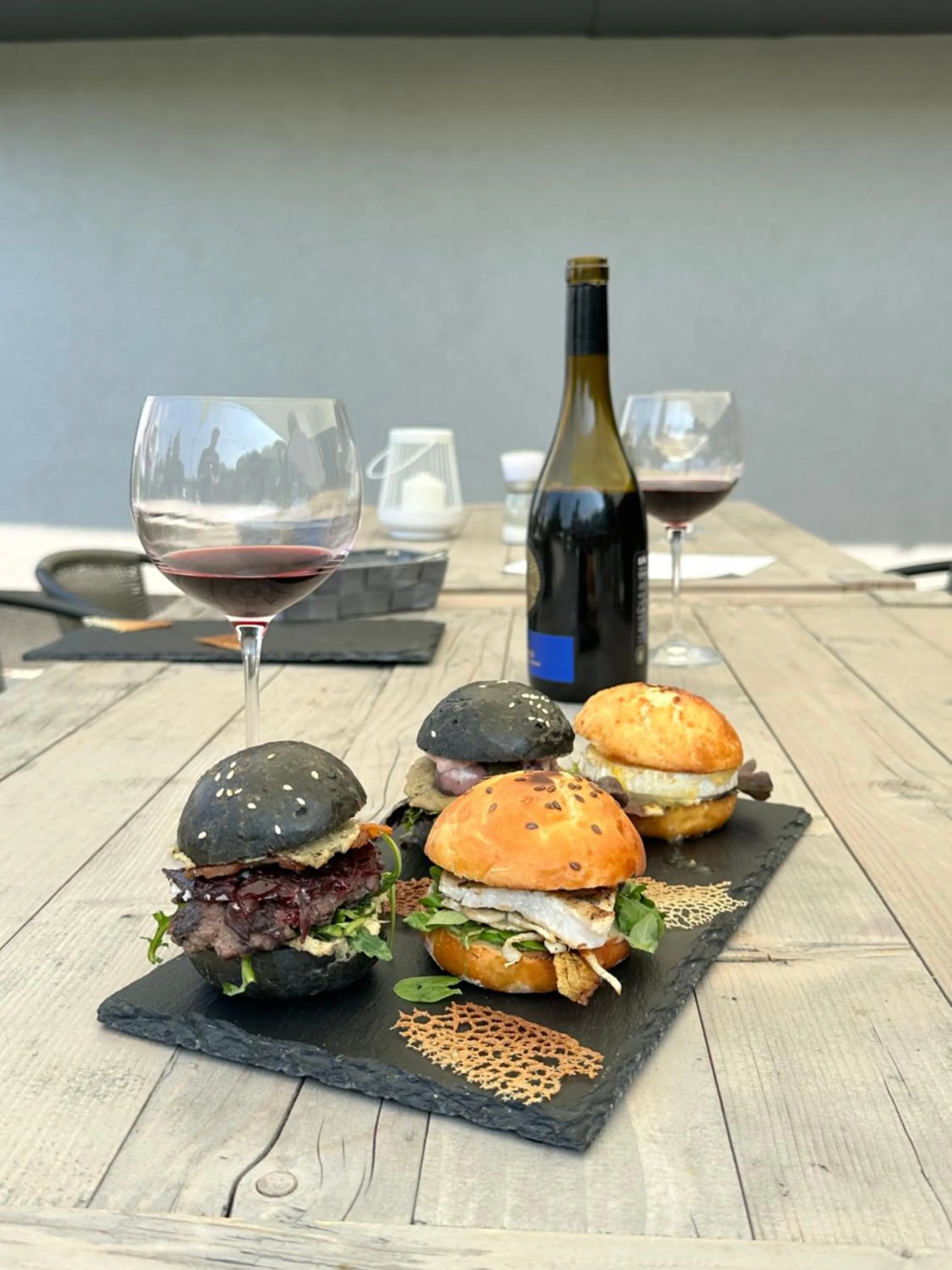 Restaurant/places to eat in Villa Bérc