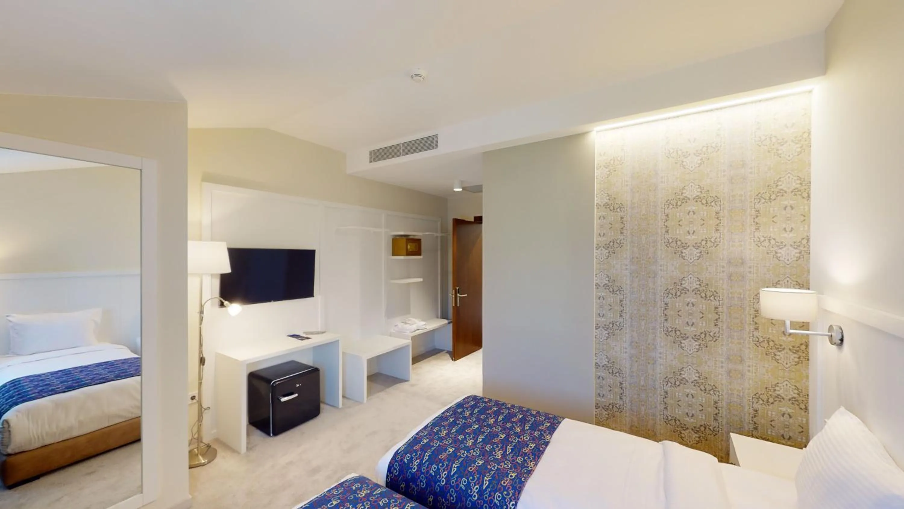 Photo of the whole room, Bed in EPIGRAPH Design Hotel