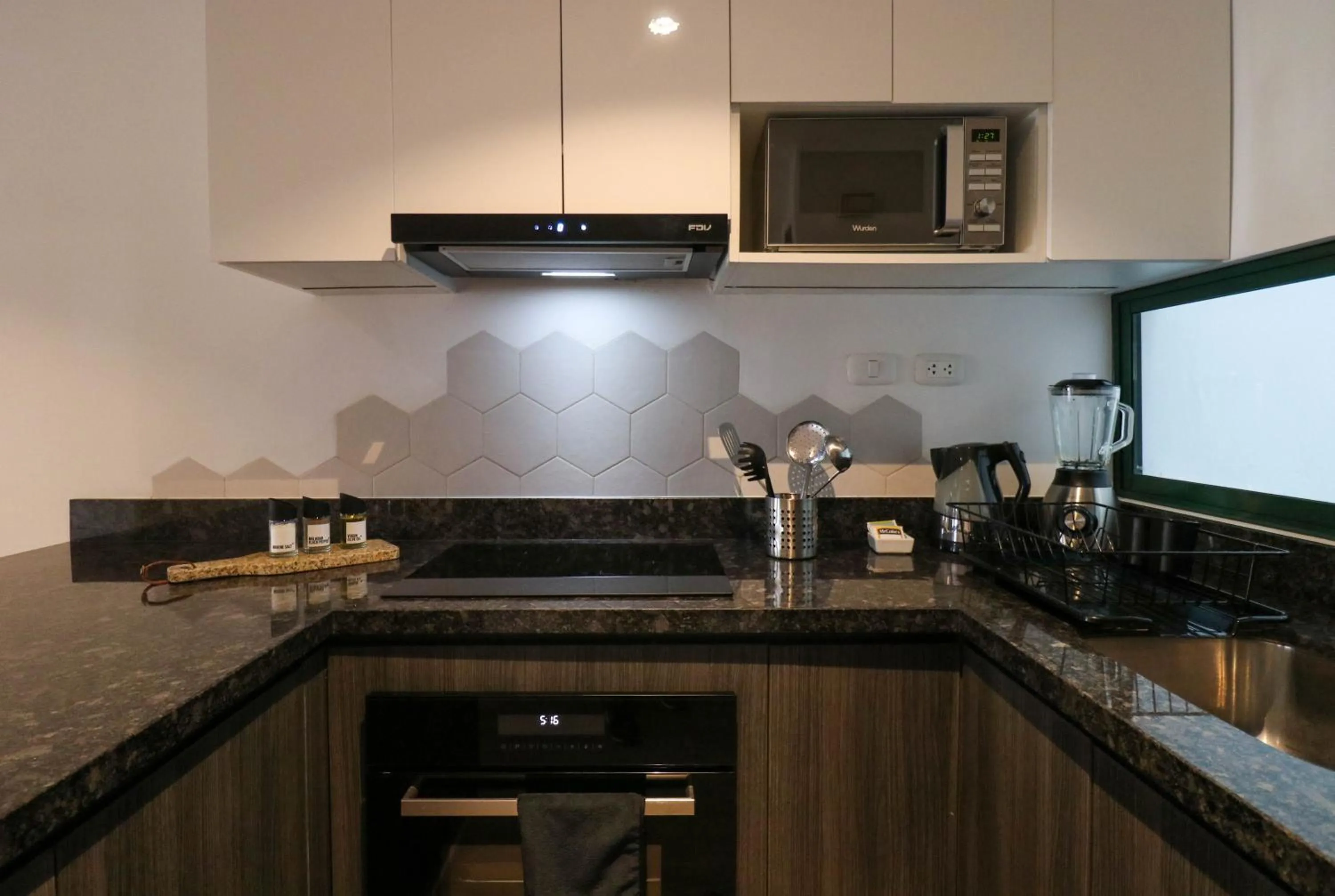 Coffee/tea facilities in Monumental by Wynwood House