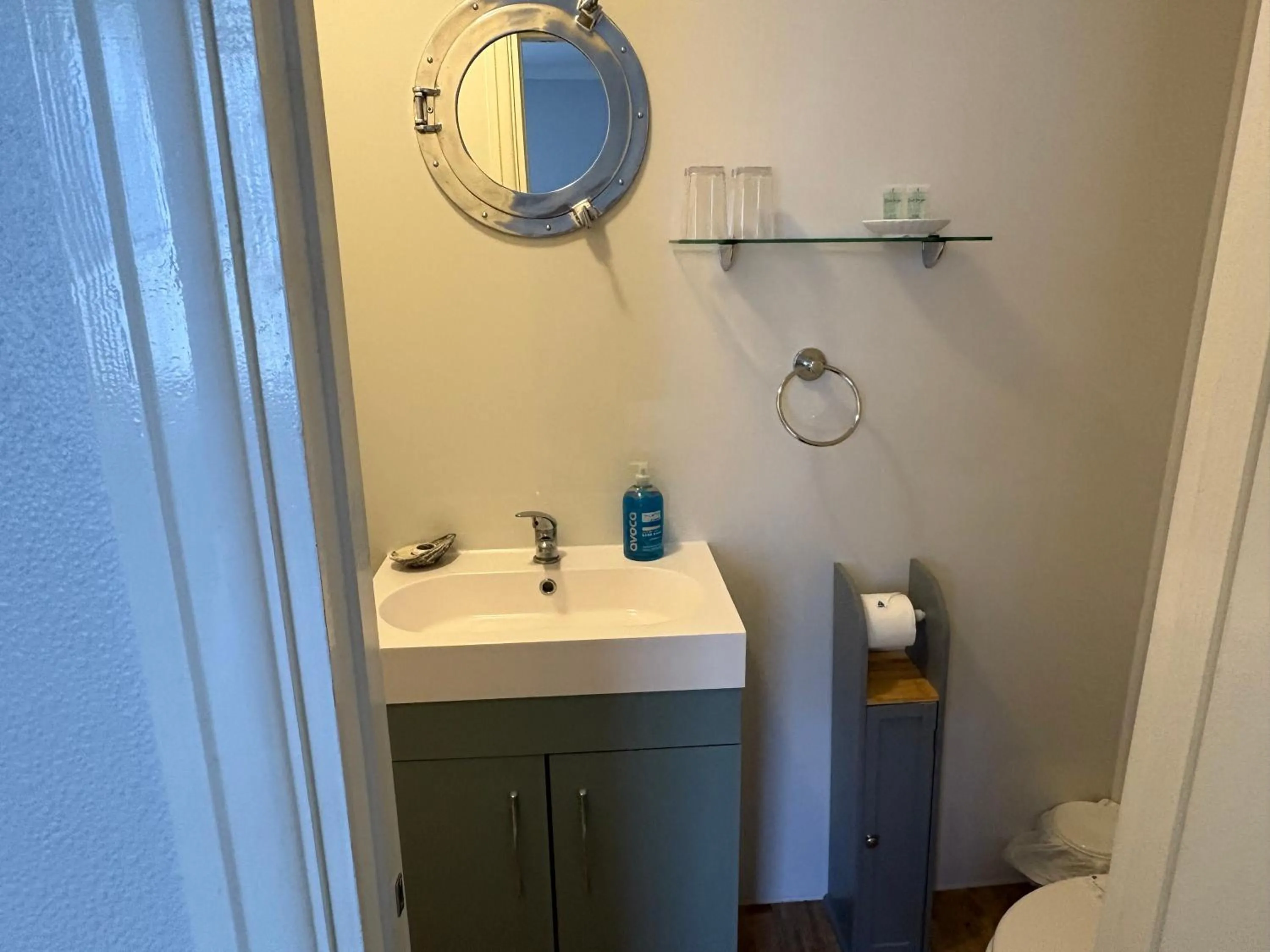 Bathroom in Ashby House