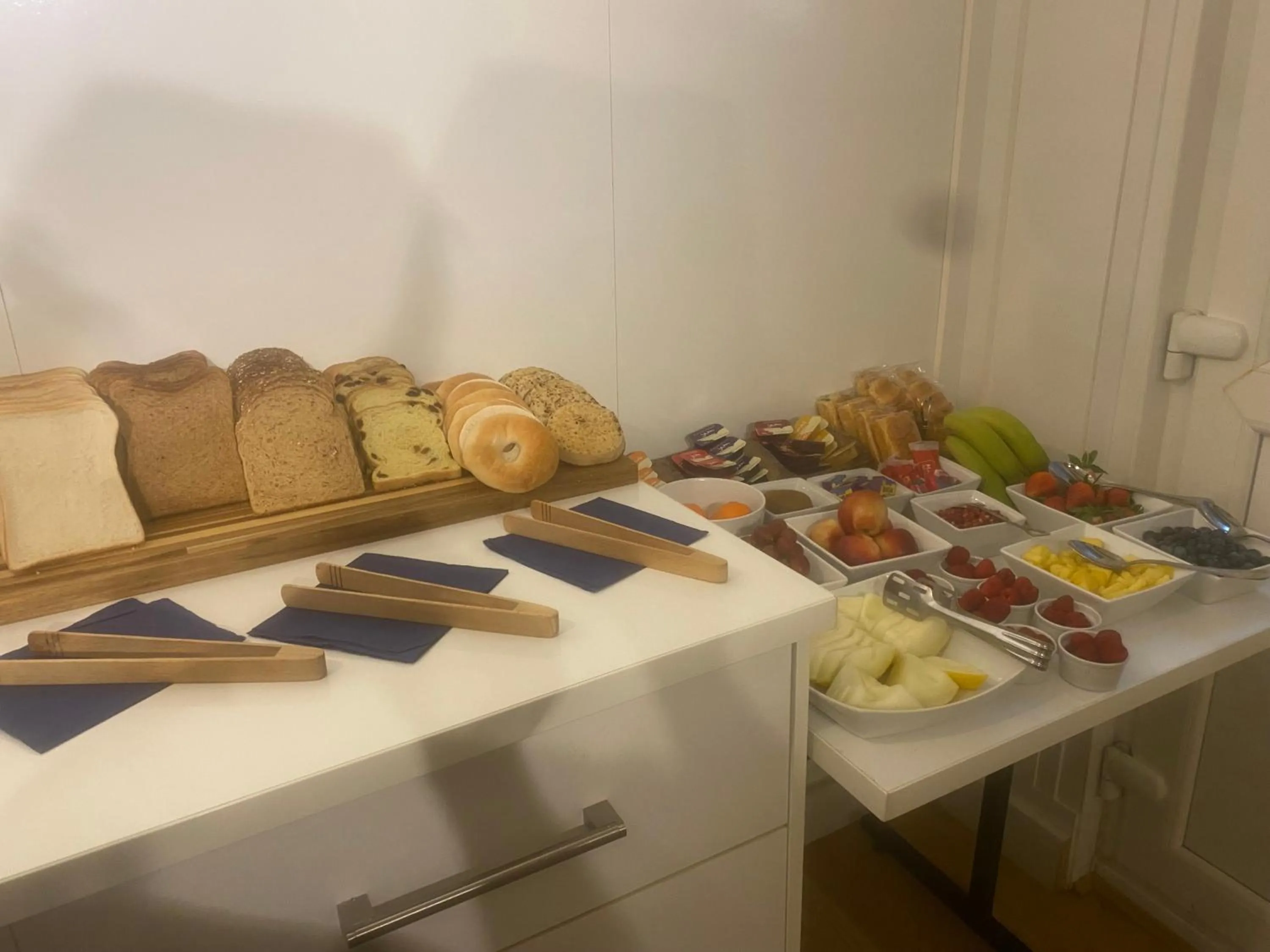 Food and drinks in Ashby House