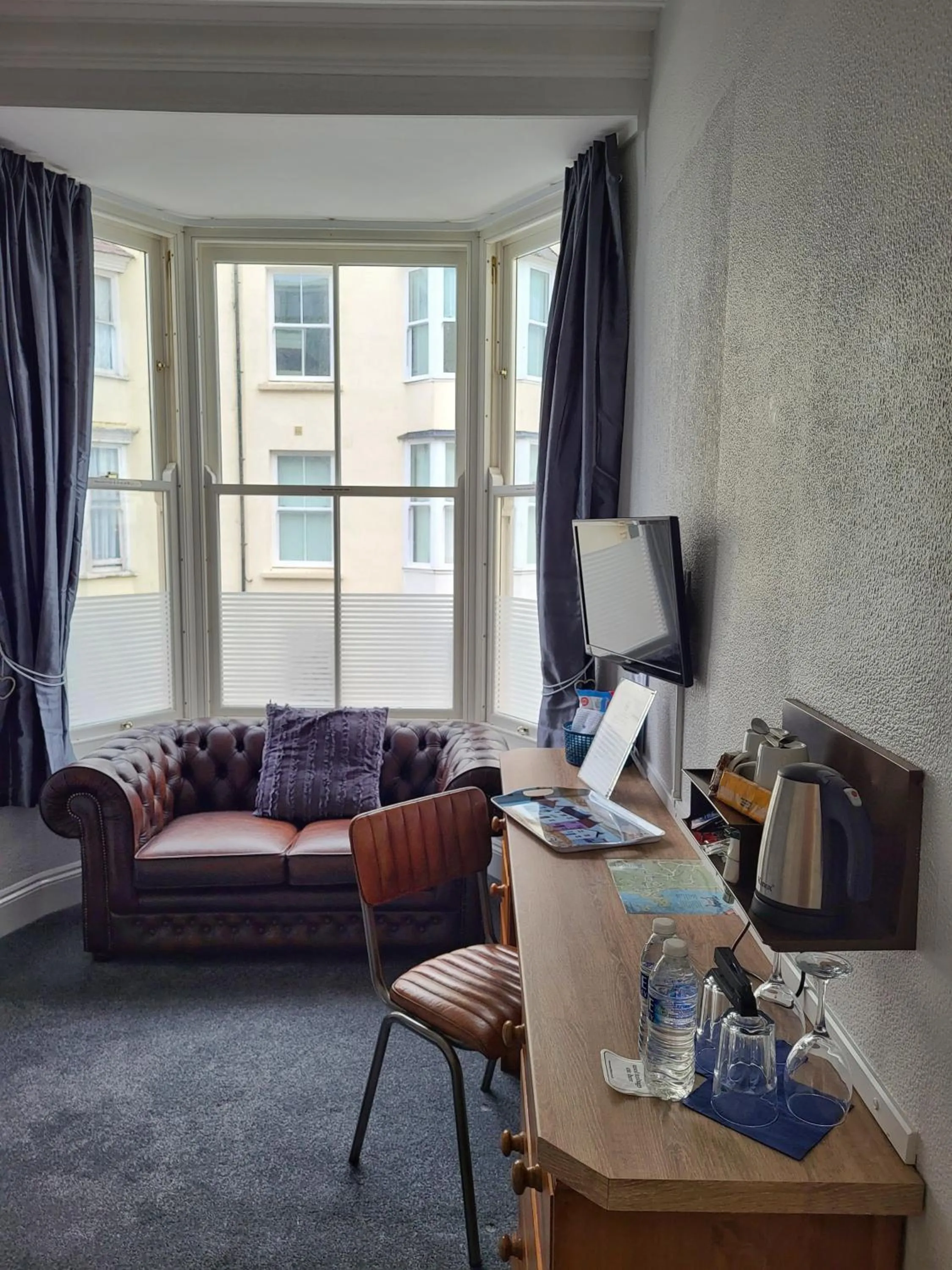 Photo of the whole room in Ashby House