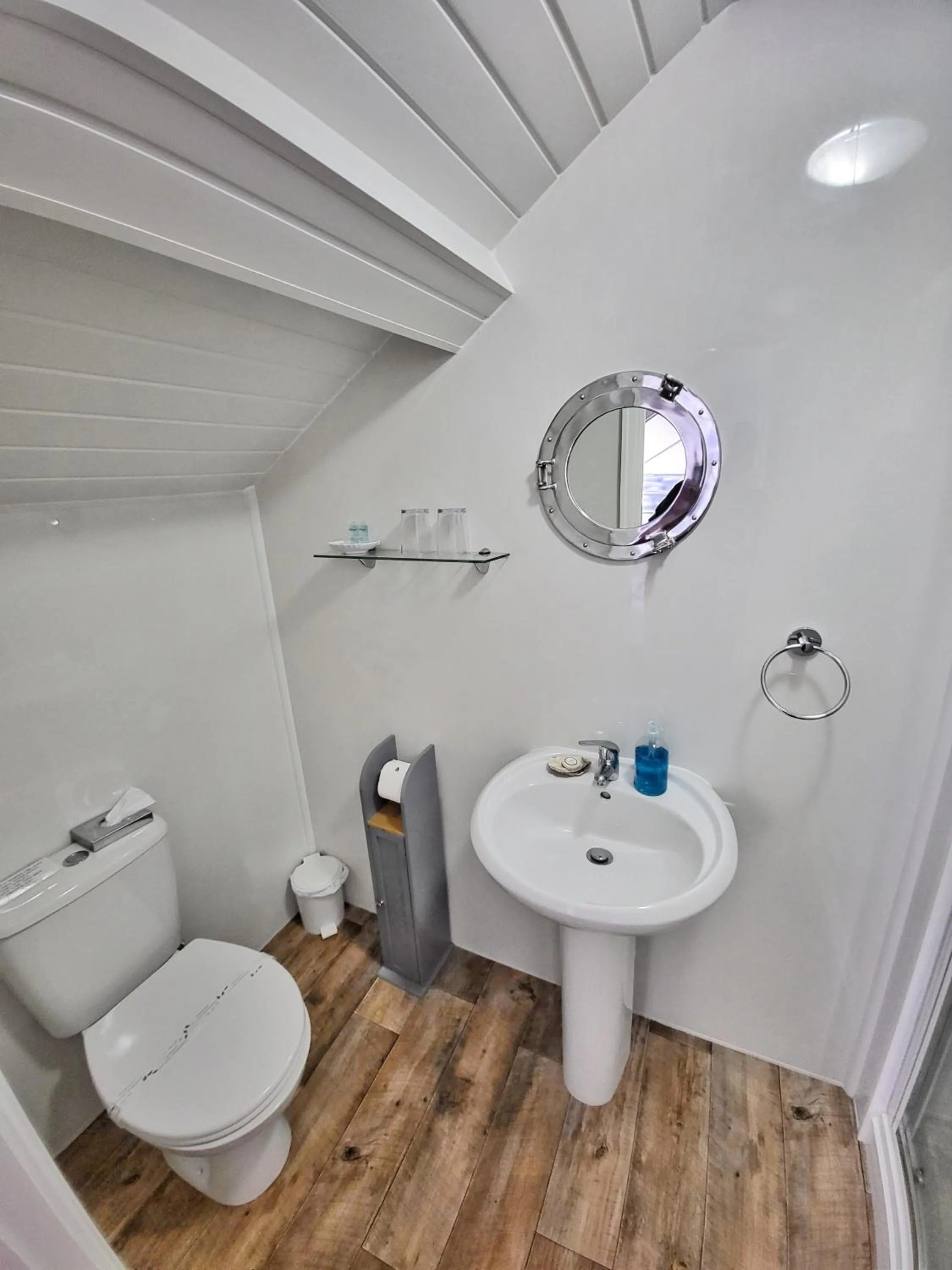 Bathroom in Ashby House
