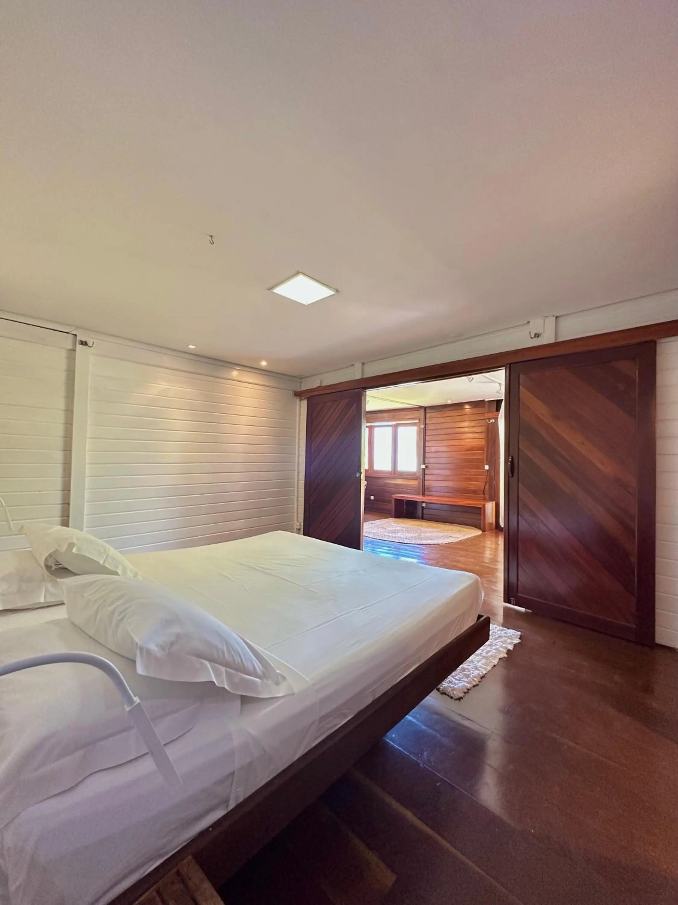 Photo of the whole room, Bed in Villa Mango