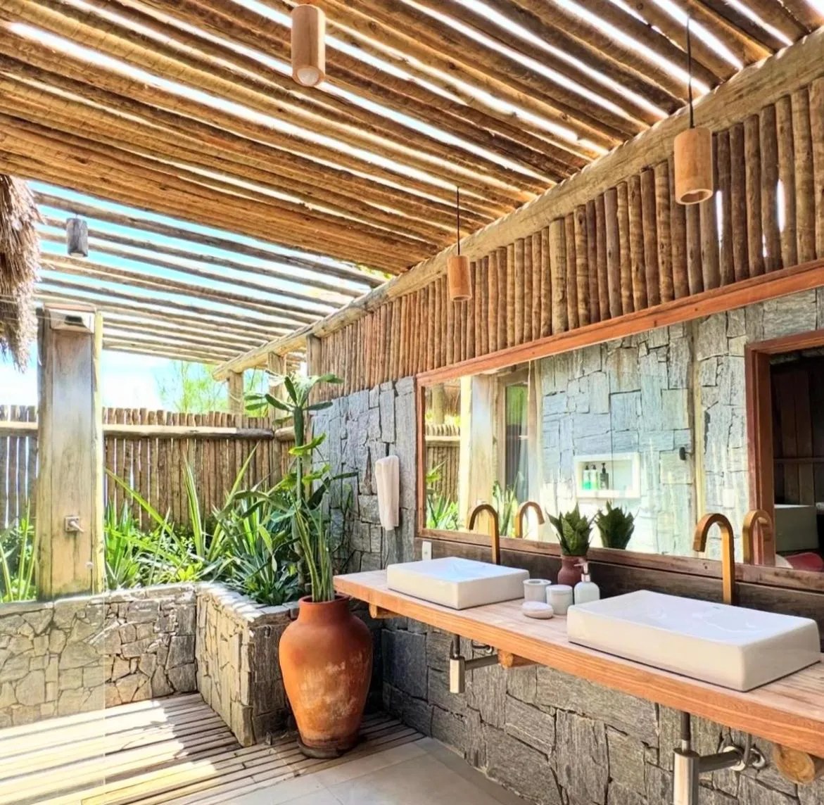 Shower in Villa Mango