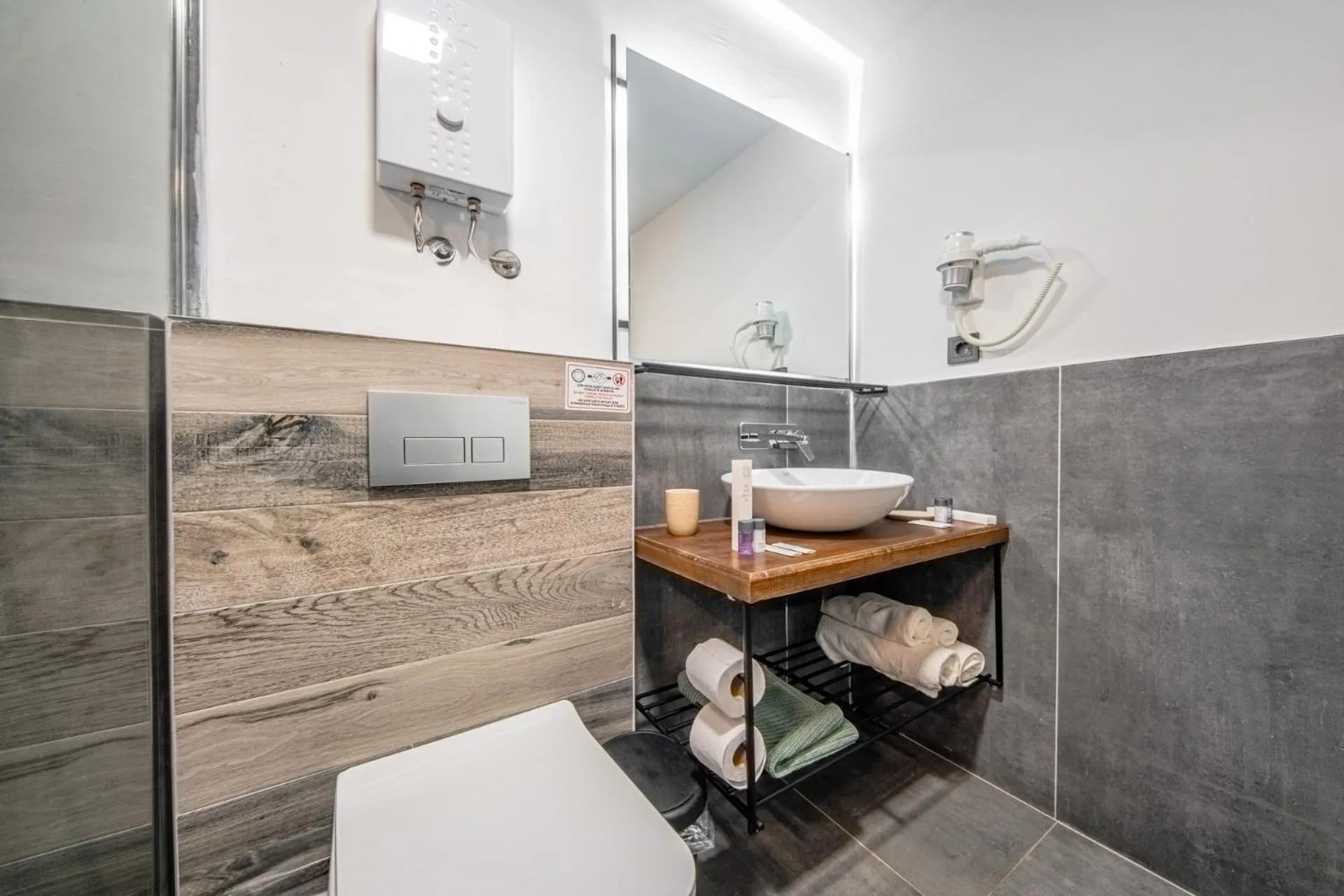 PASHAM RESIDENCE