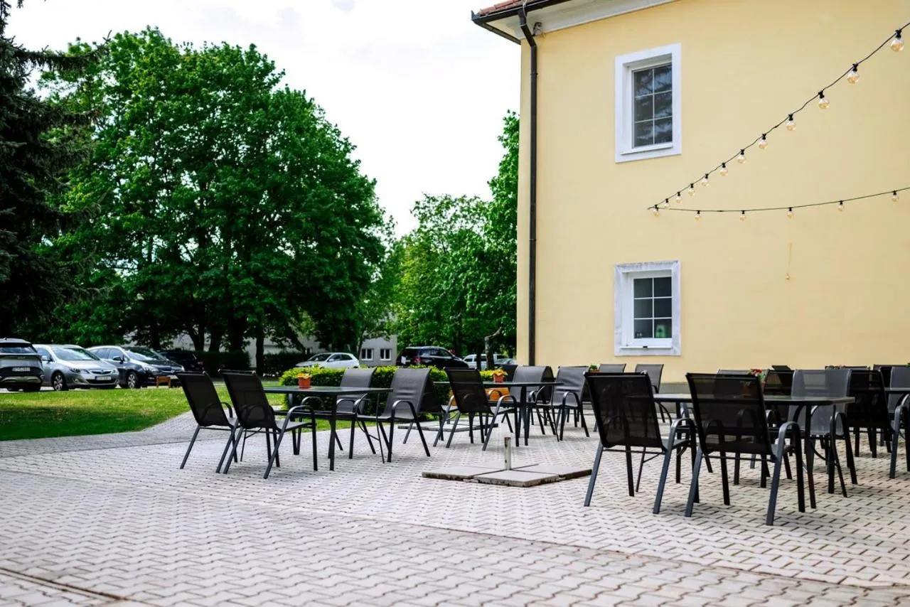 Garden in Klaudia's Hotel & Restaurant at Golf Resort, Bač Šamorín