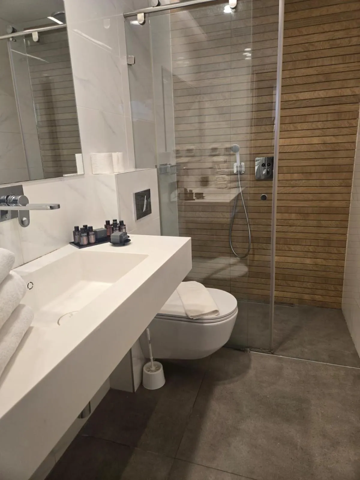 Deluxe Double Room in H7 TLV