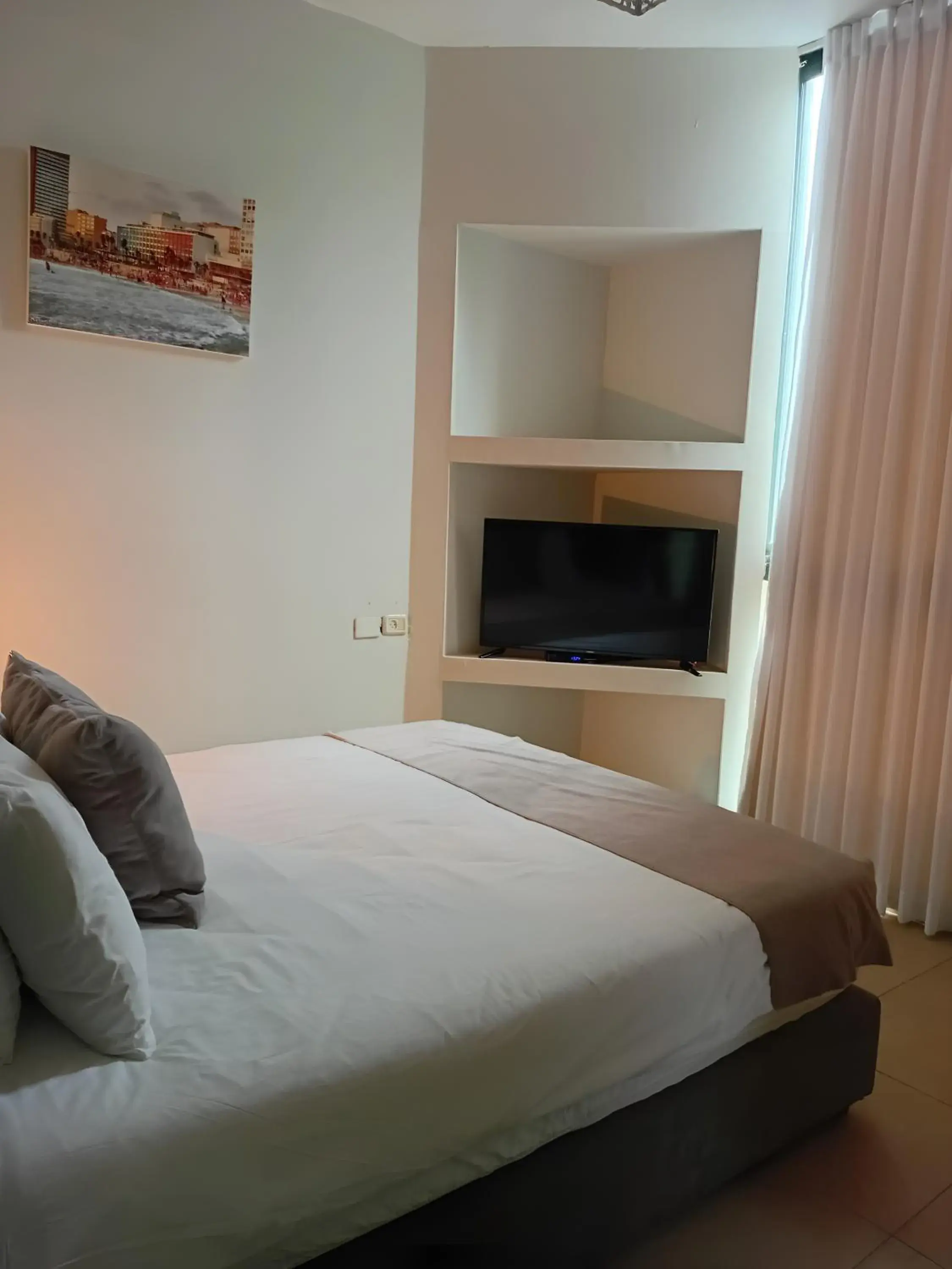 Bedroom, Bed in H7 TLV Bedroom, Bed in H7 TLV