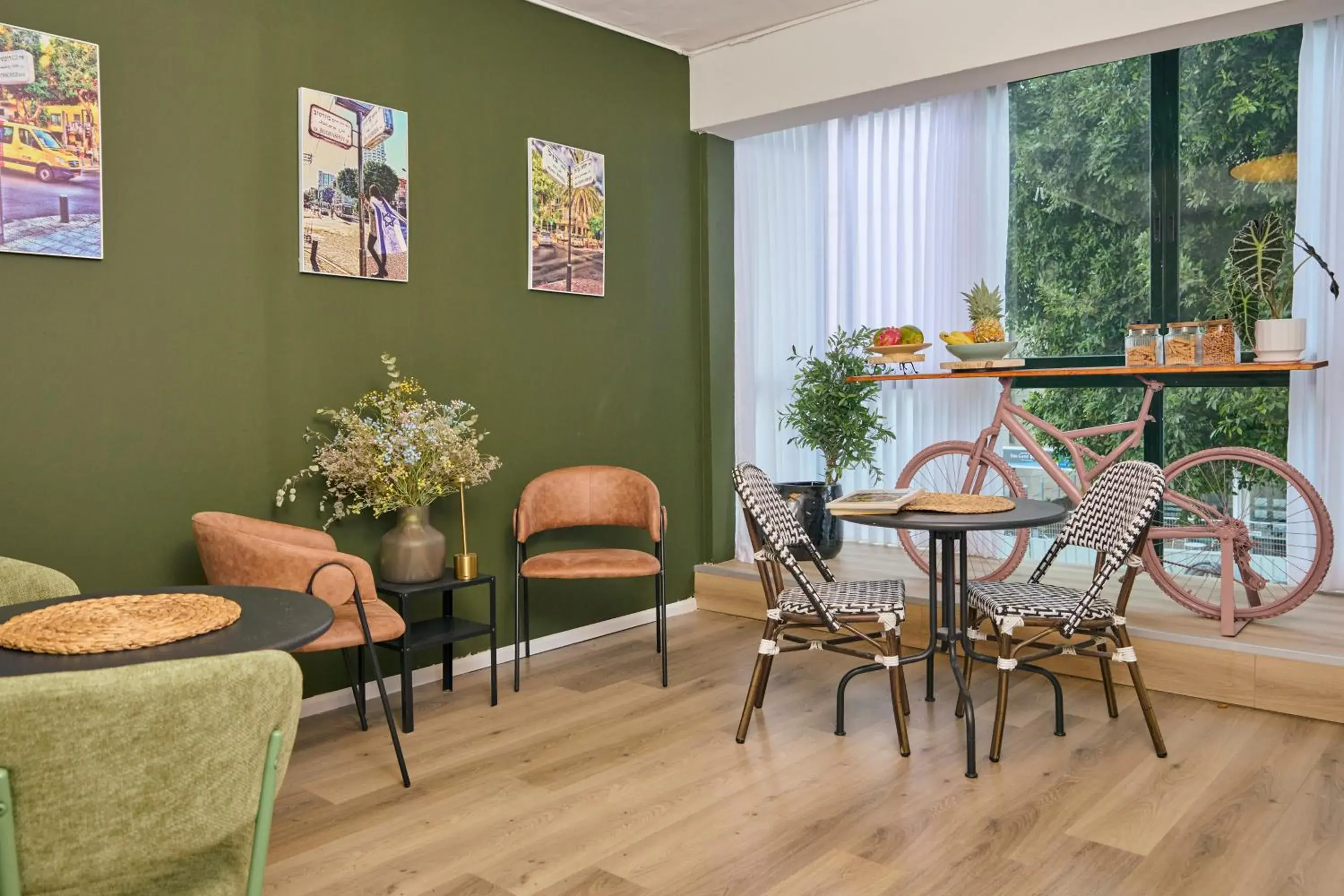 Property building in H7 TLV Property building in H7 TLV