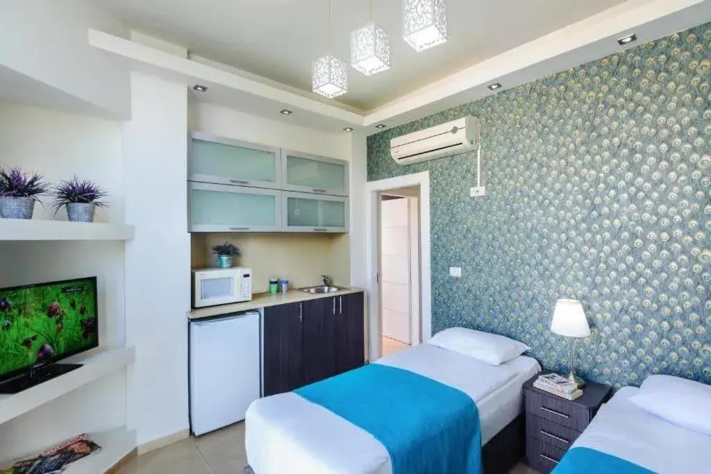 Bed in H7 TLV Bed in H7 TLV