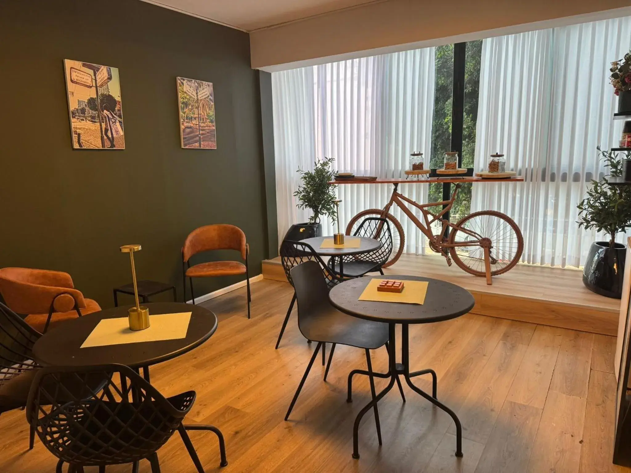 Property building in H7 TLV Property building in H7 TLV