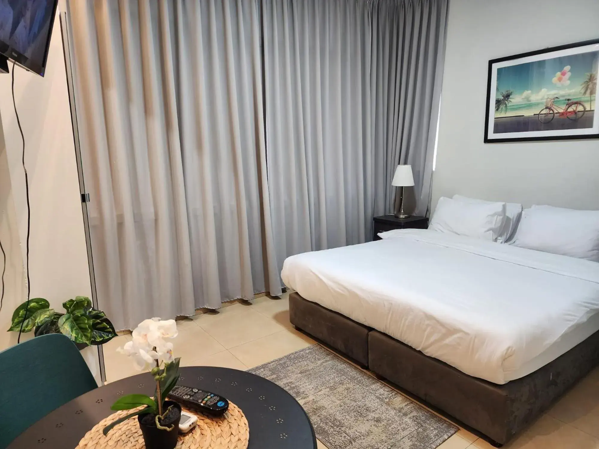 Bed in H7 TLV Bed in H7 TLV