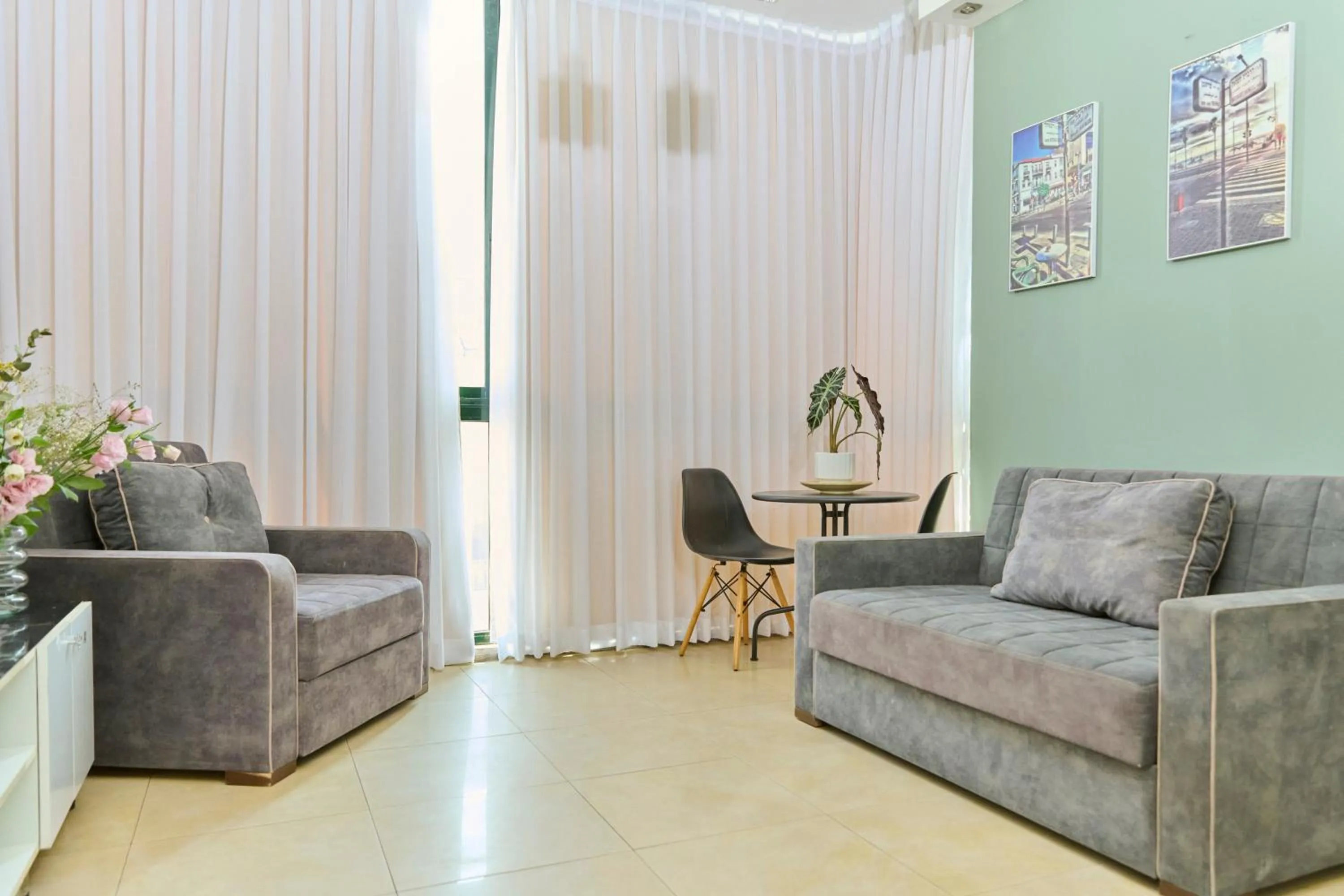 Living room in H7 TLV