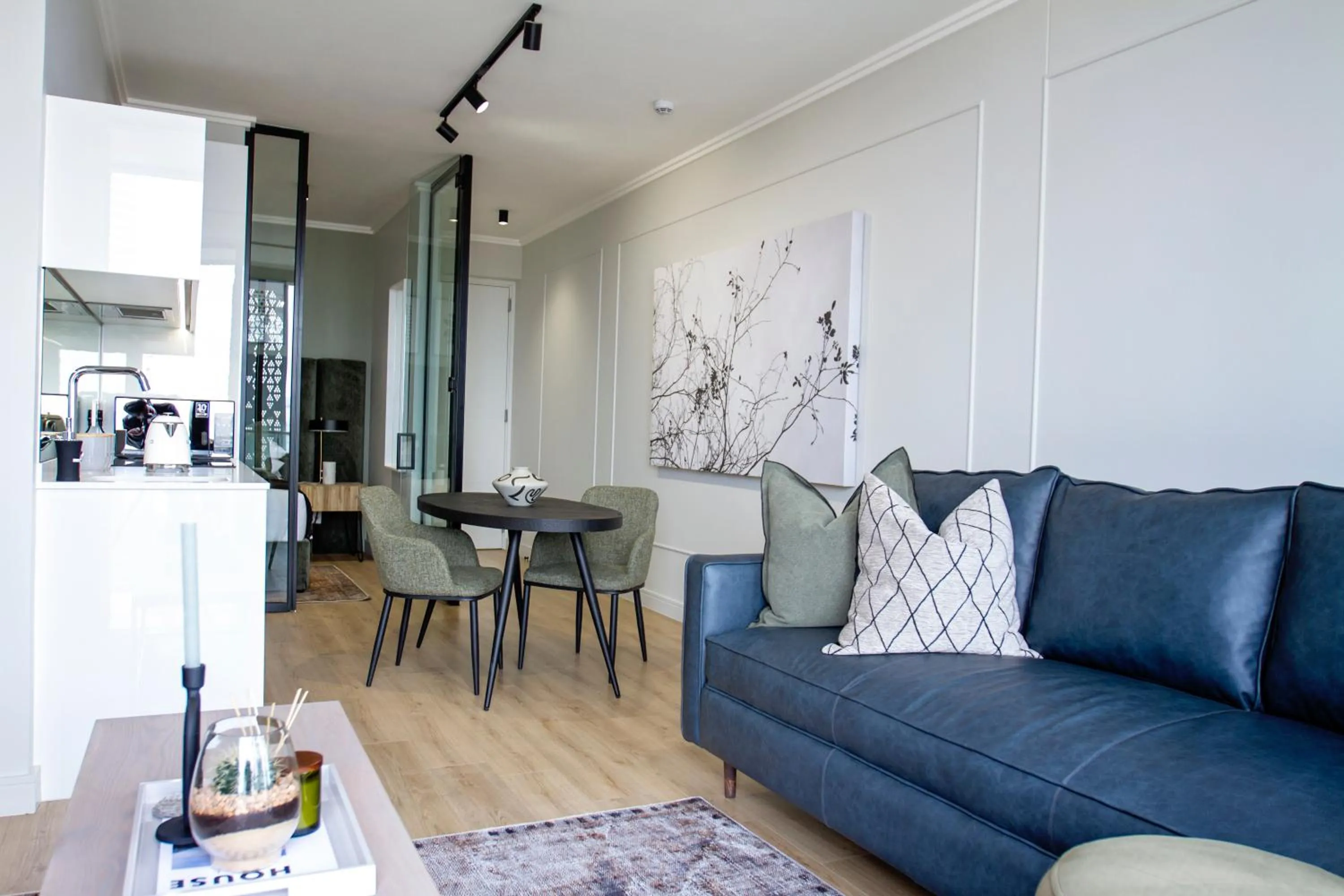 Kitchen or kitchenette in Executive Apartment at Ellipse Waterfall